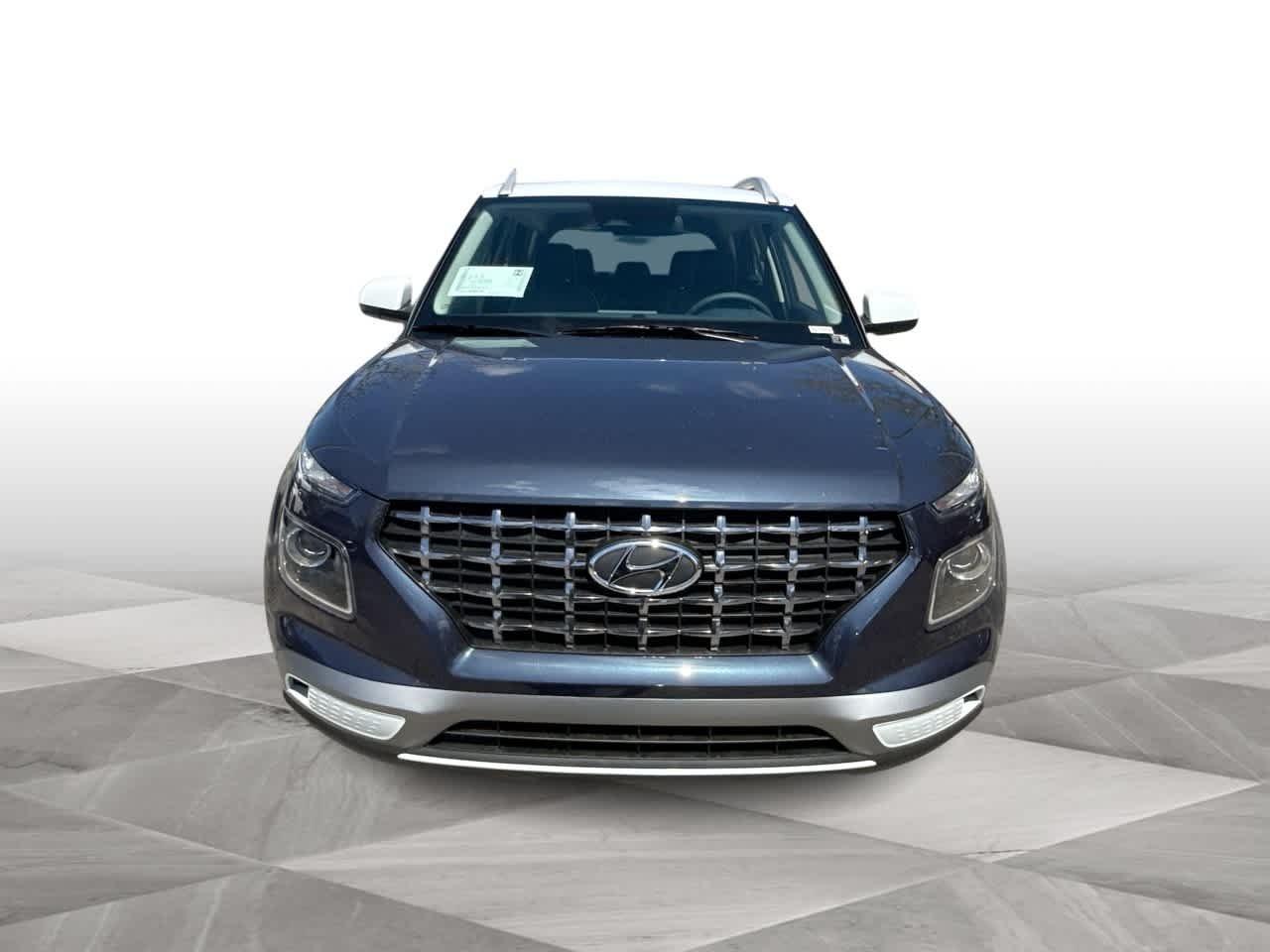 Hyundai Venue Sel W/Two-Tone Roof Fwd Sport Utility - Thumbnail 3