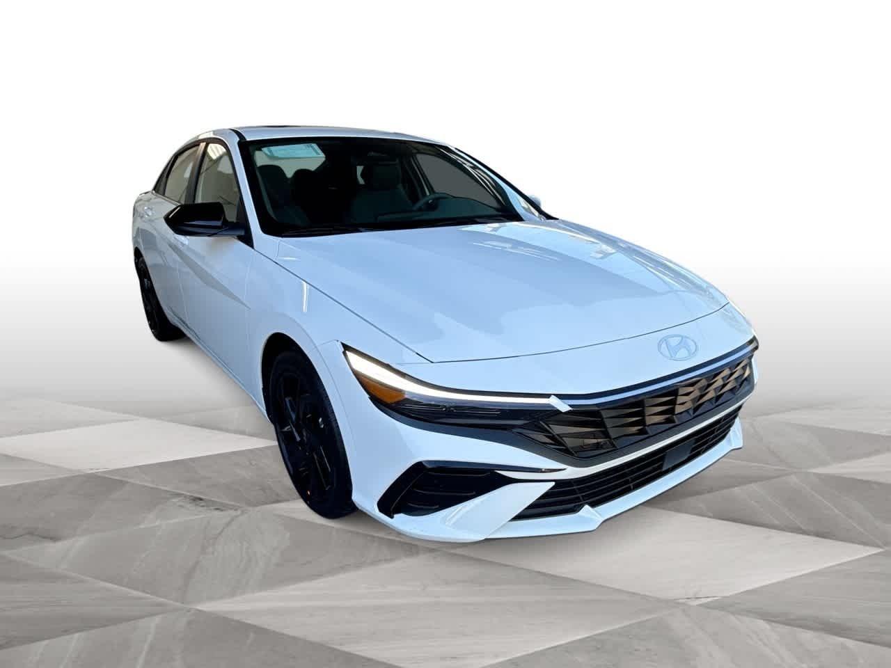 Hyundai Elantra Sel Sport Premium Fwd 4Dr Car - Thumbnail 2