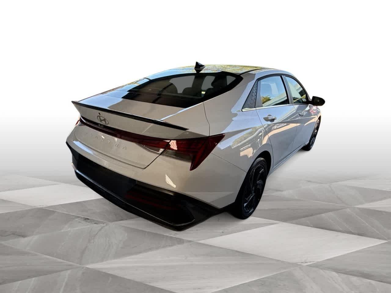 Hyundai Elantra Sel Sport Premium Fwd 4Dr Car - Thumbnail 8