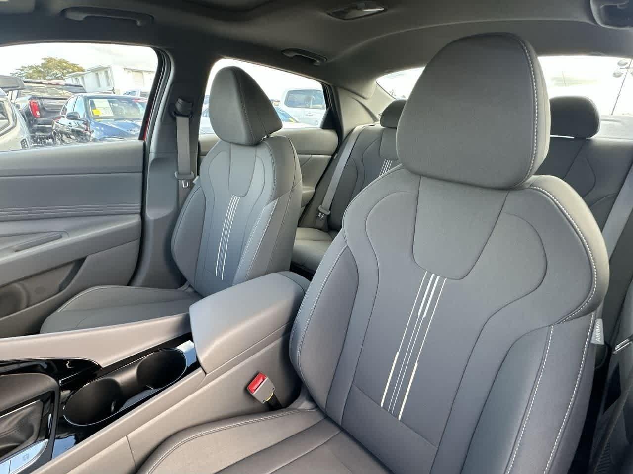 Hyundai Elantra Sel Sport Premium Fwd 4Dr Car - Thumbnail 14