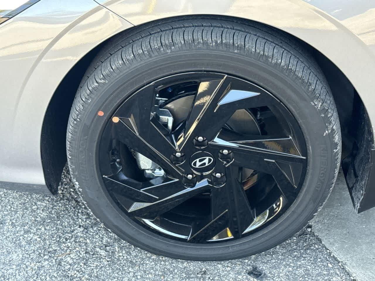 Hyundai Elantra Sel Sport Premium Fwd 4Dr Car - Thumbnail 11