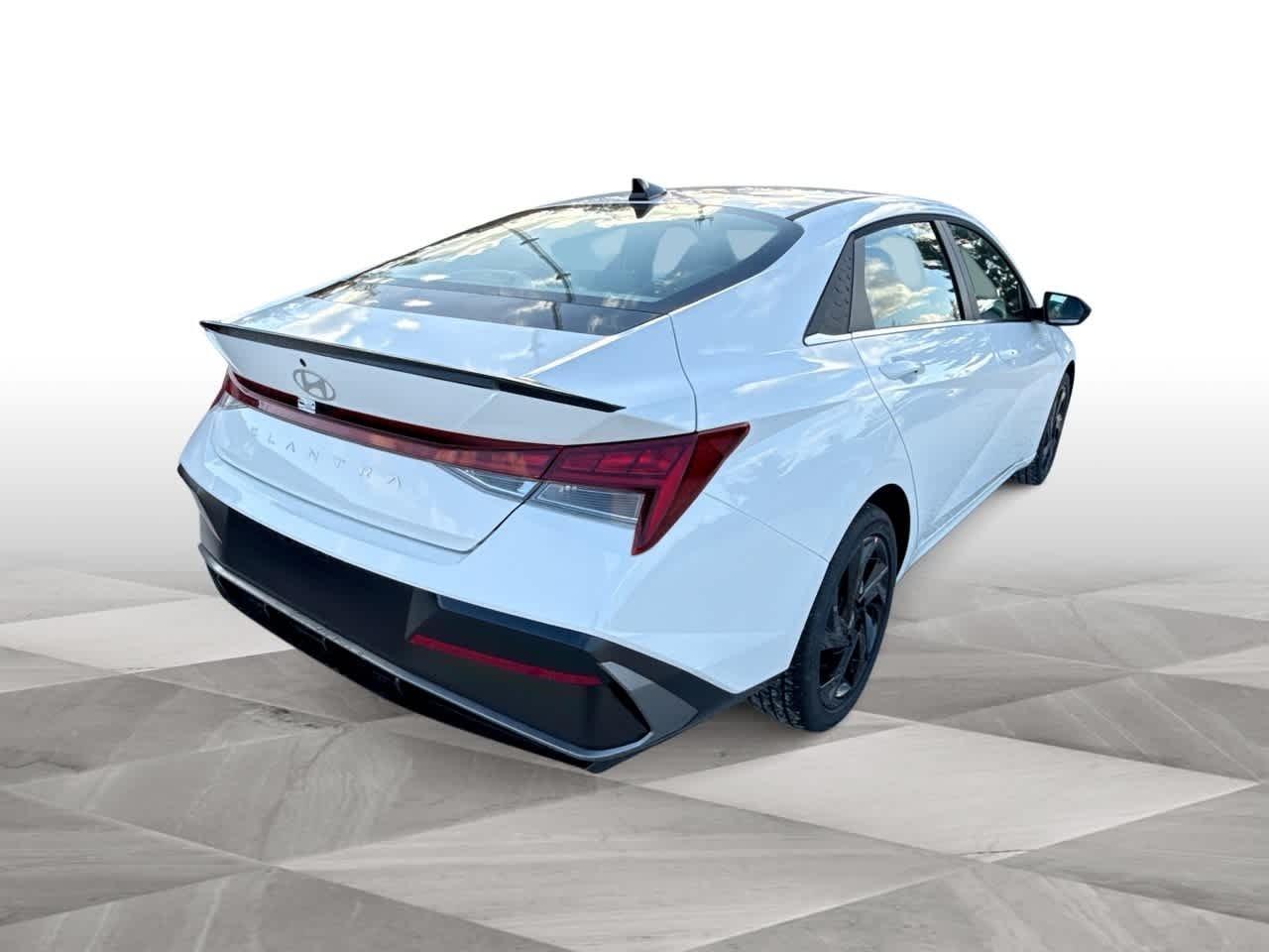 Hyundai Elantra Sel Sport Premium Fwd 4Dr Car - Thumbnail 8