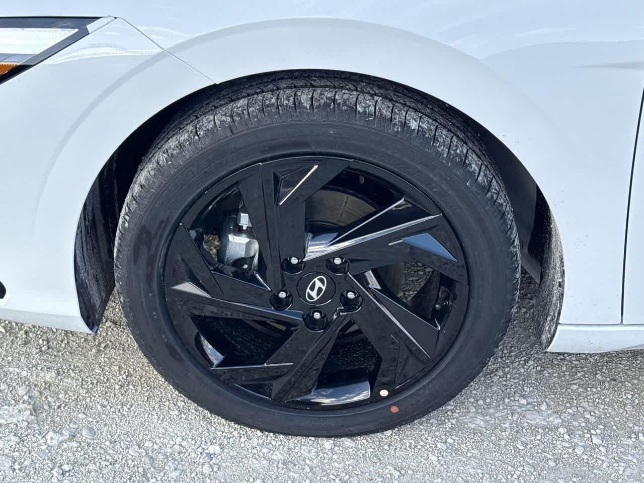 Hyundai Elantra Sel Sport Premium Fwd 4Dr Car - Thumbnail 11