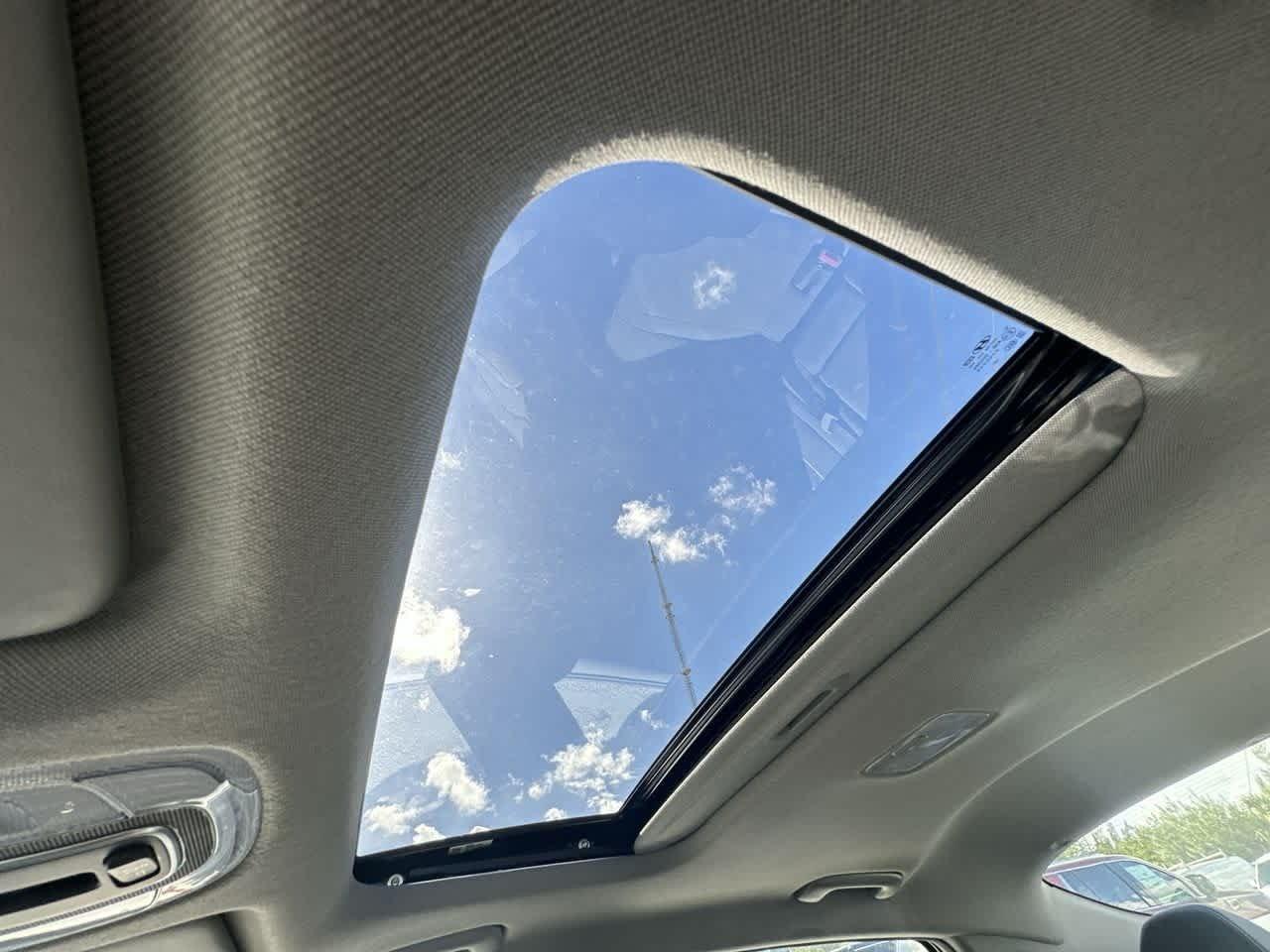 Hyundai Elantra Sel Sport Premium Fwd 4Dr Car - Thumbnail 17