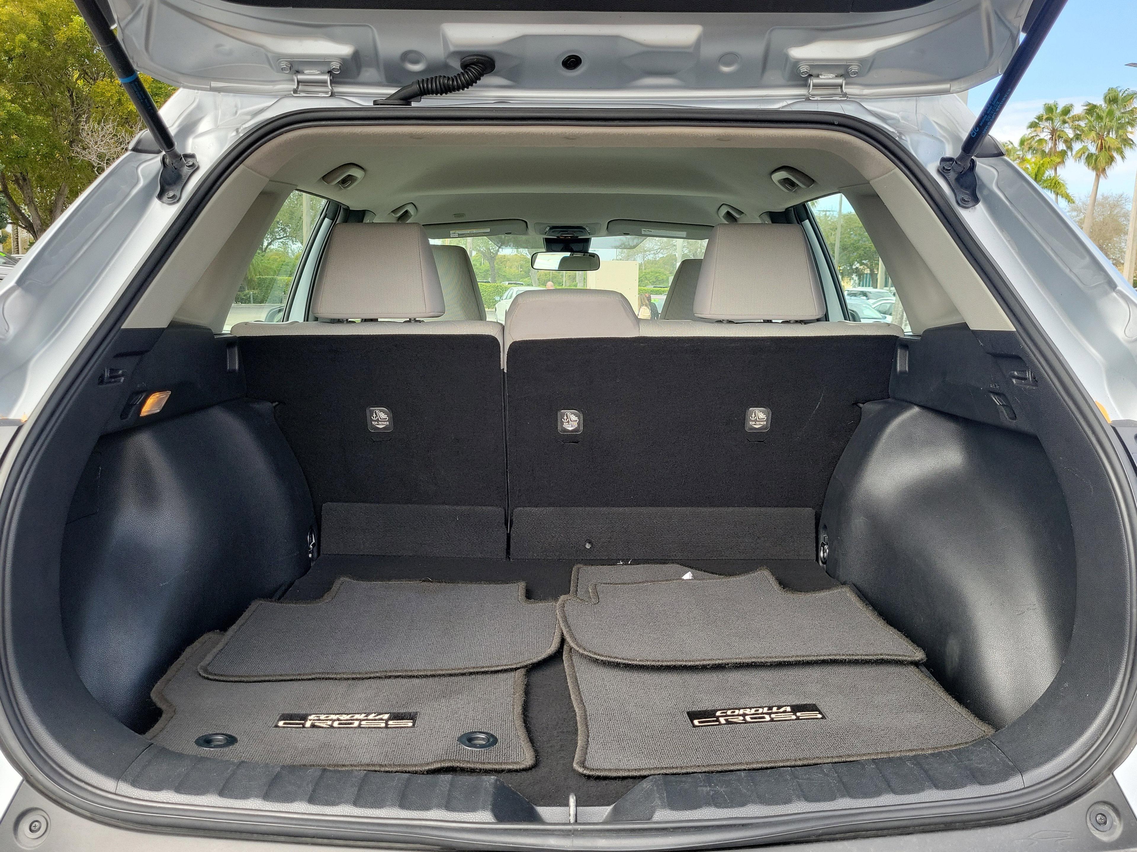 Toyota Corolla Cross L Awd - Thumbnail 8