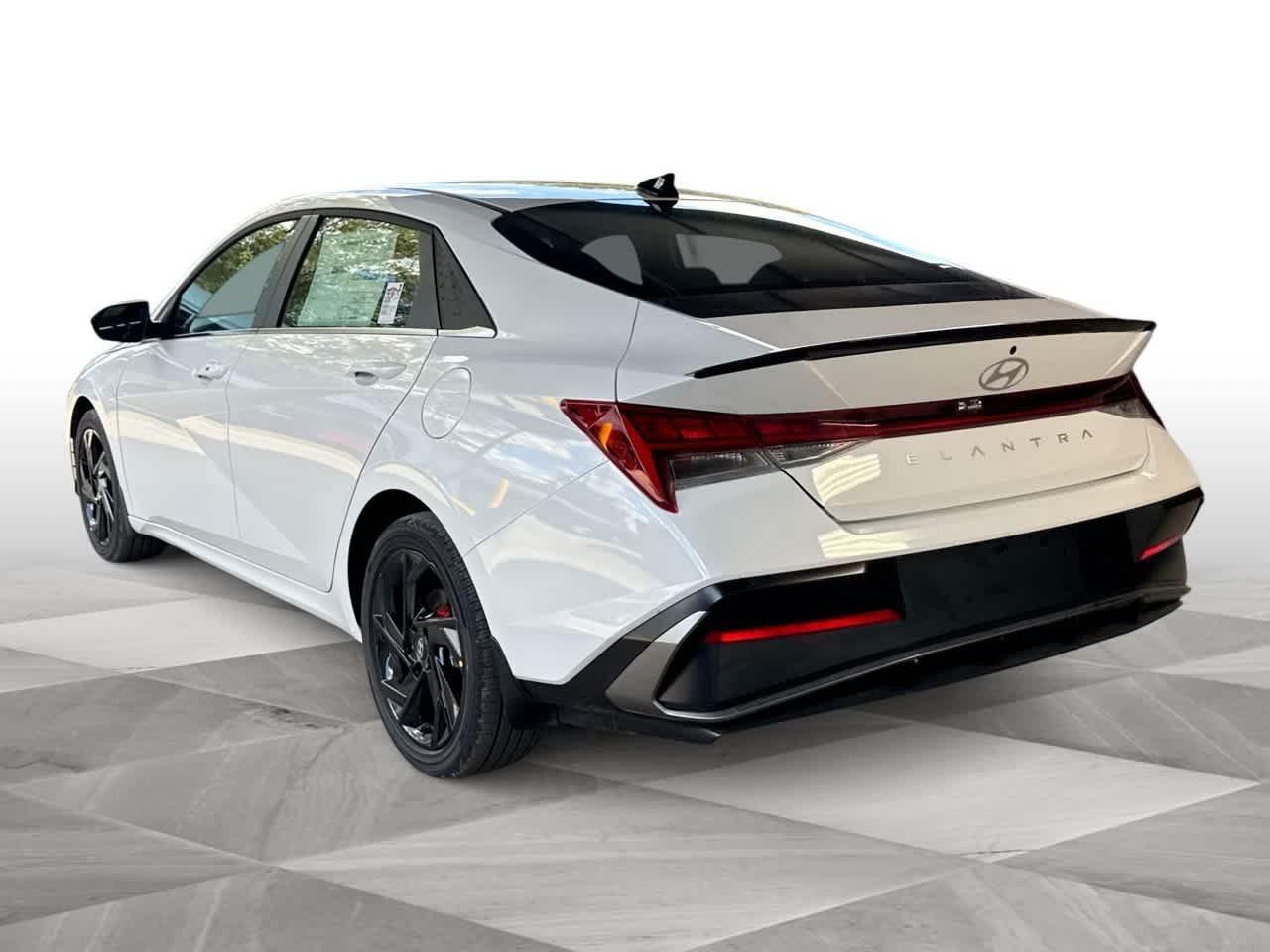 Hyundai Elantra Sel Sport Premium Fwd 4Dr Car - Thumbnail 6