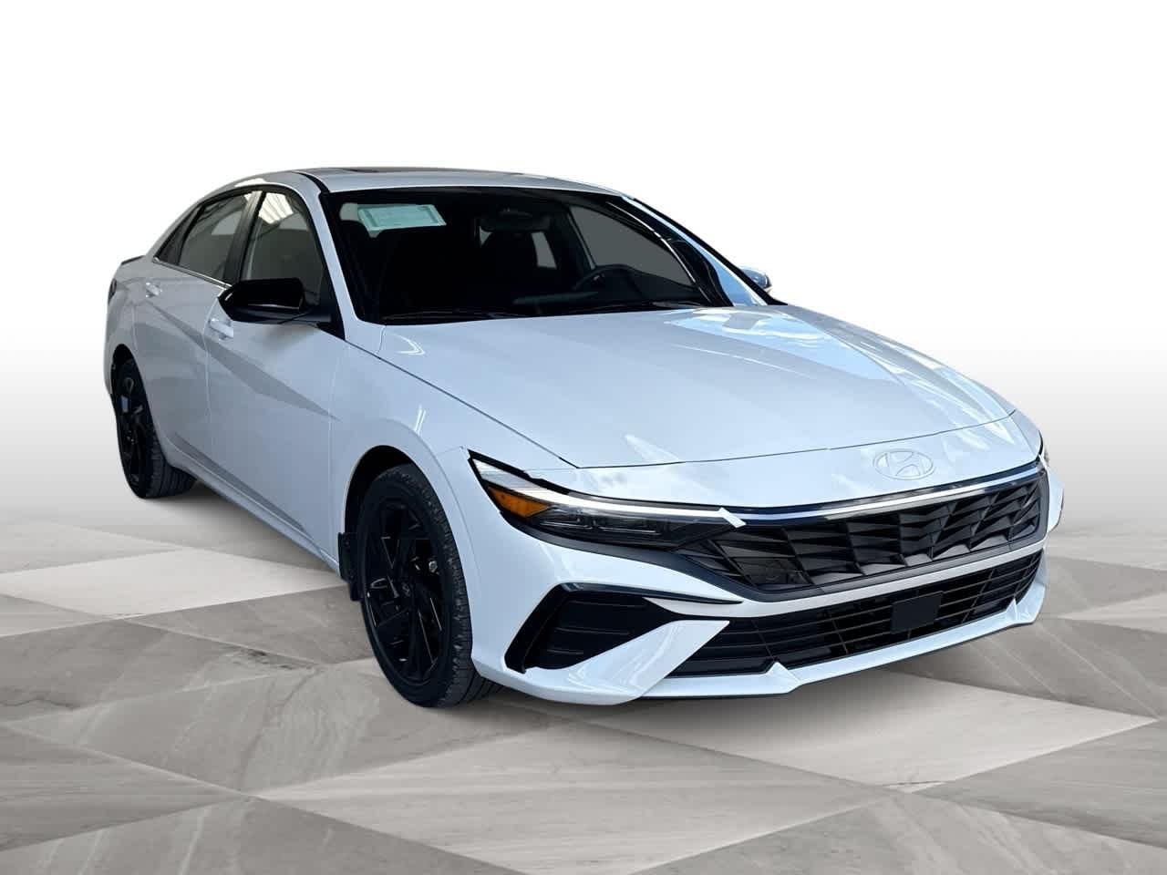 Hyundai Elantra Sel Sport Premium Fwd 4Dr Car - Thumbnail 2