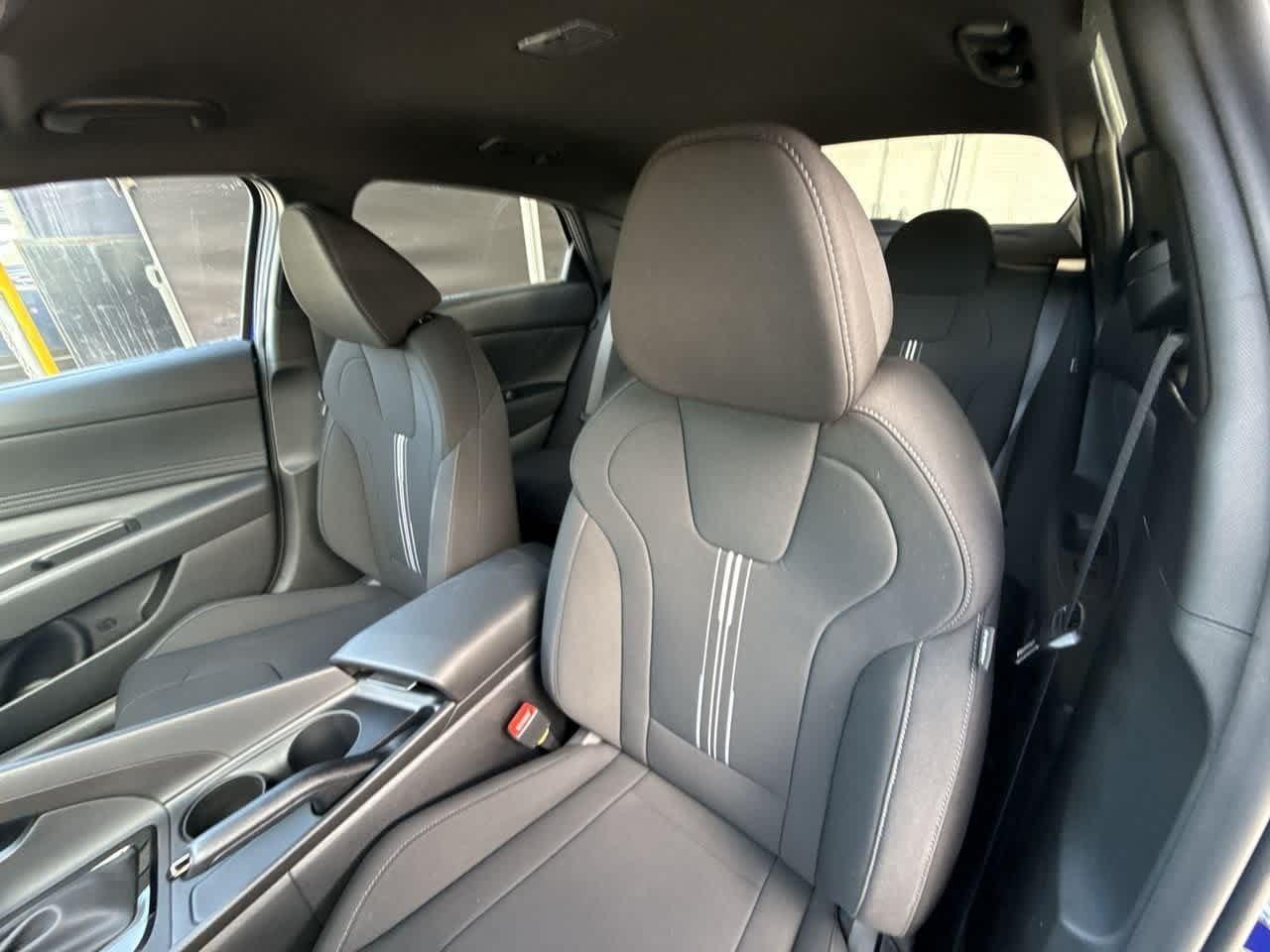 Hyundai Elantra Sel Sport Fwd 4Dr Car - Thumbnail 14