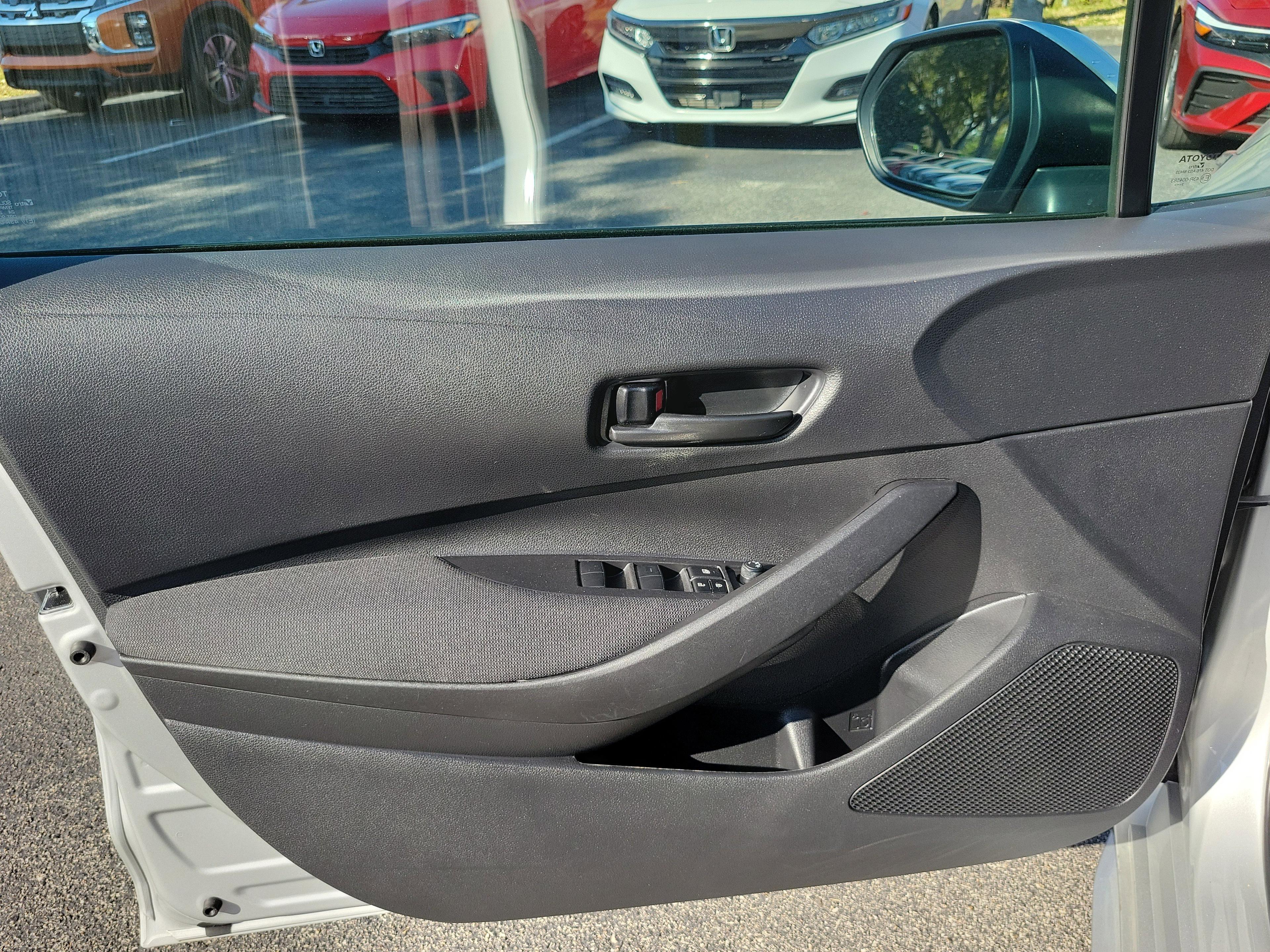 Toyota Corolla Le Fwd - Thumbnail 13