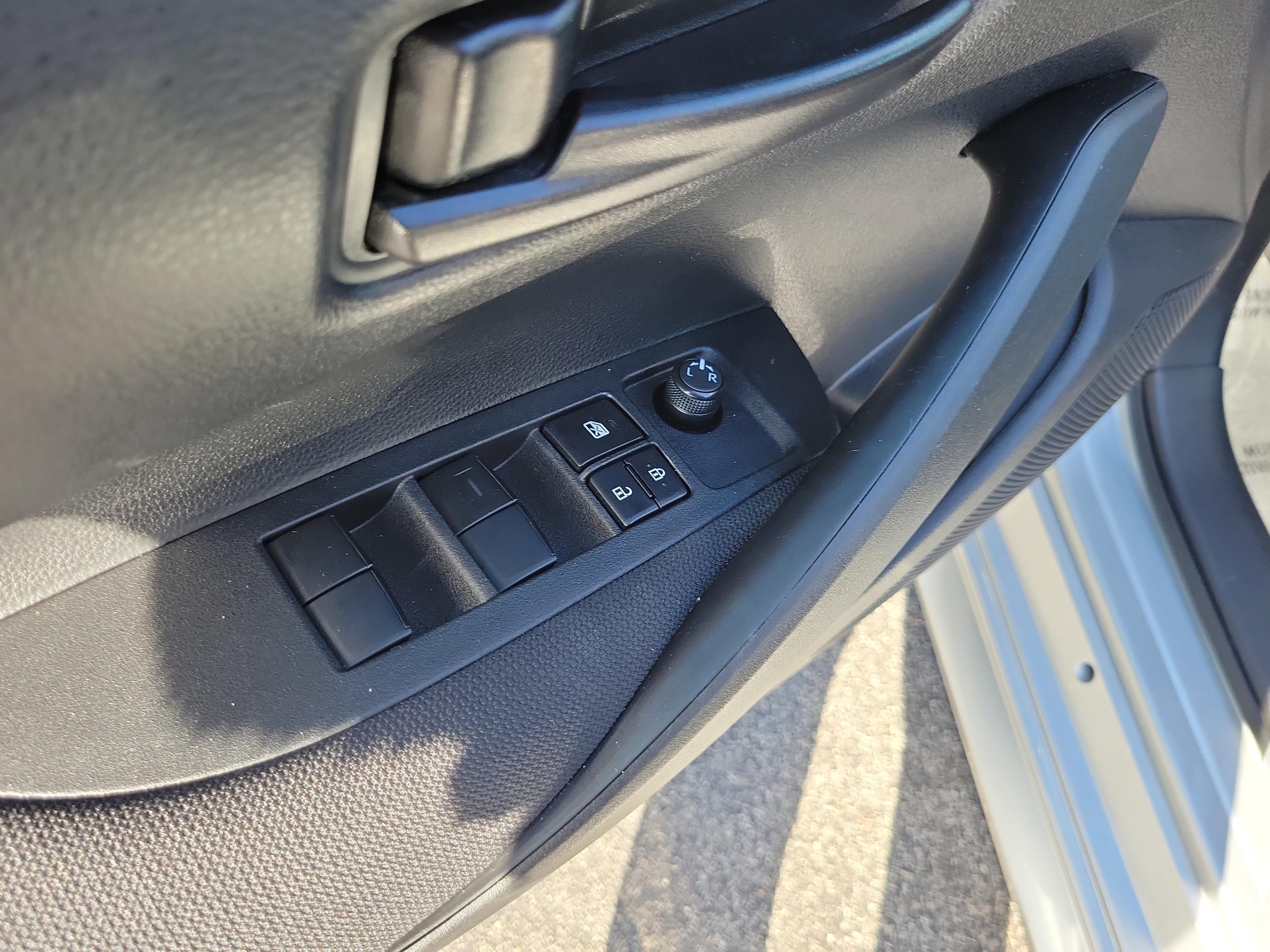 Toyota Corolla Le Fwd - Thumbnail 14