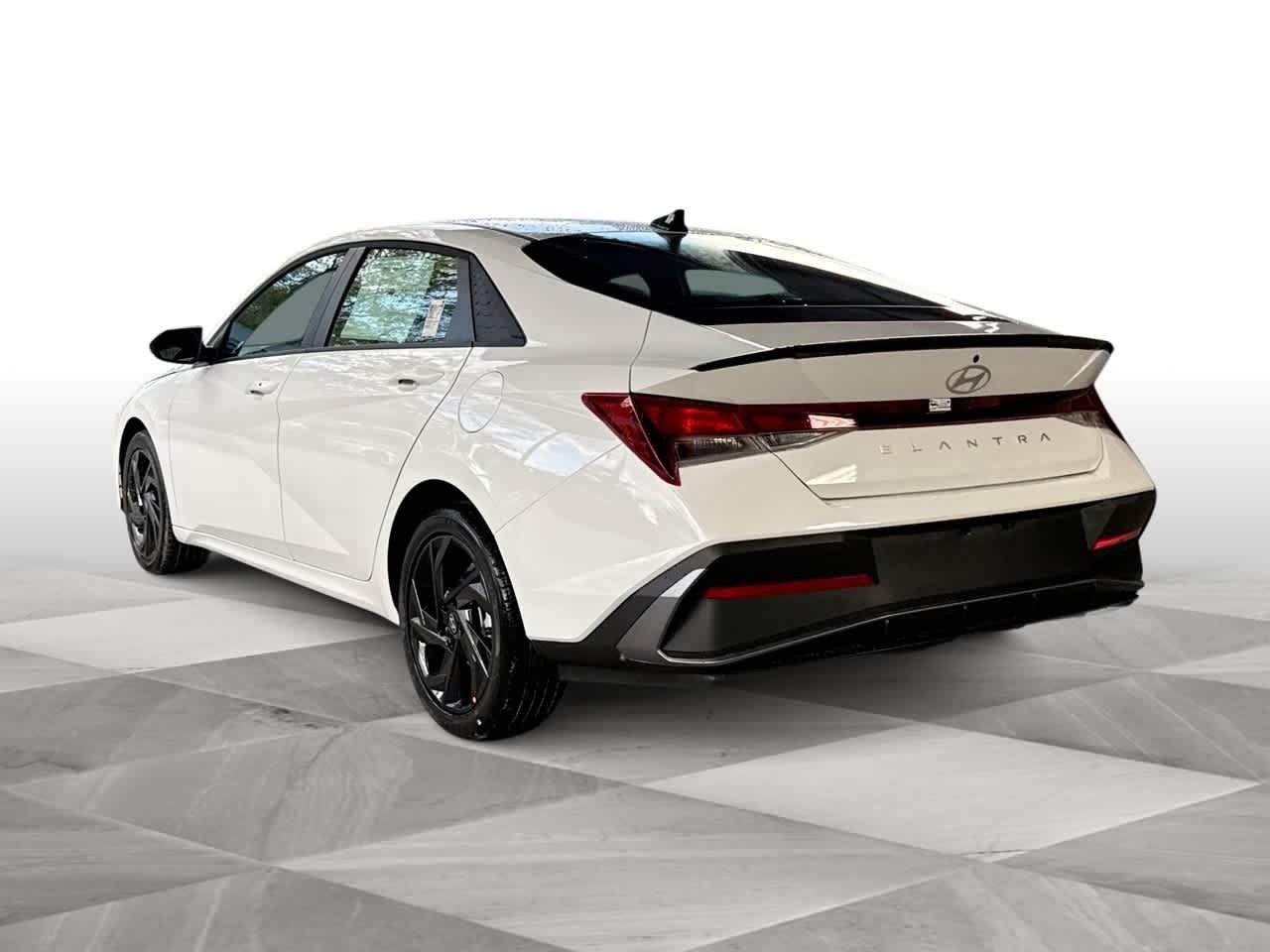 Hyundai Elantra Sel Sport Fwd 4Dr Car - Thumbnail 6