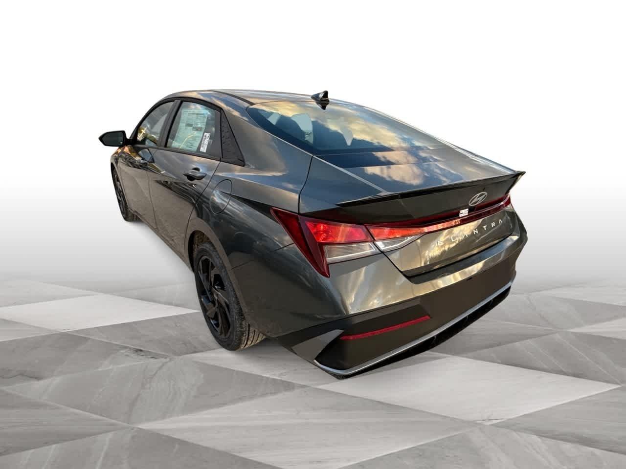 Hyundai Elantra Sel Sport Fwd 4Dr Car - Thumbnail 6