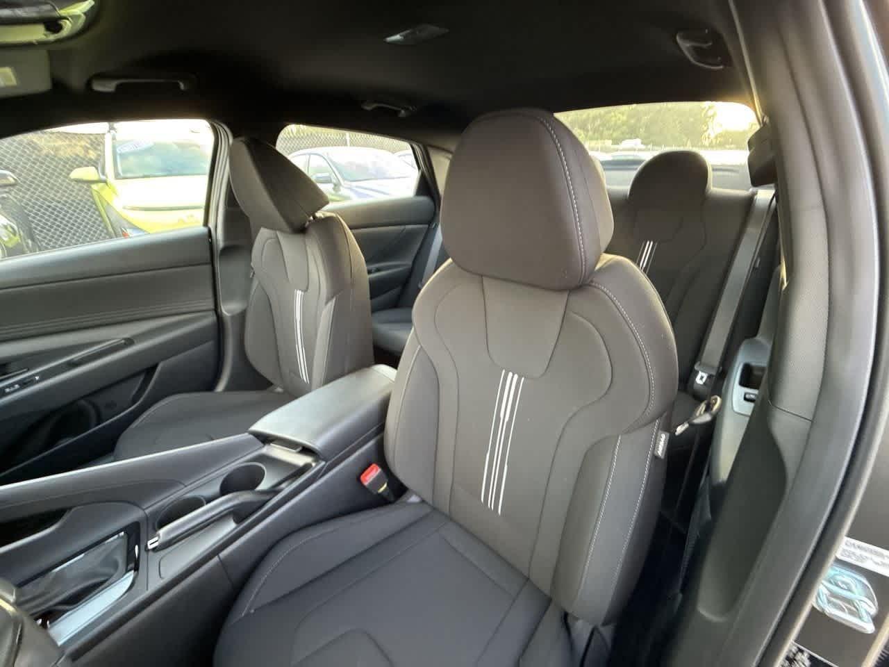 Hyundai Elantra Sel Sport Fwd 4Dr Car - Thumbnail 14