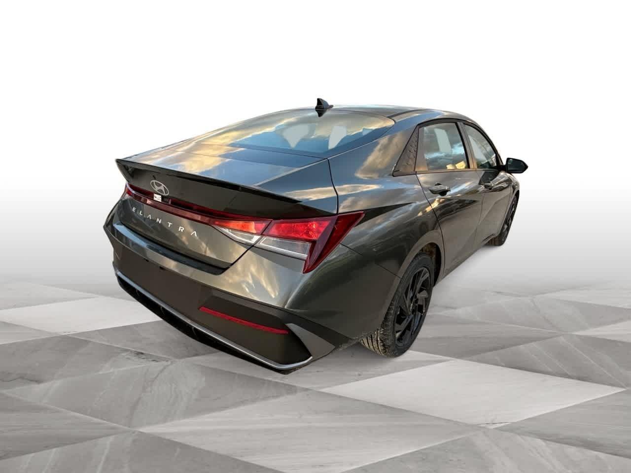 Hyundai Elantra Sel Sport Fwd 4Dr Car - Thumbnail 8