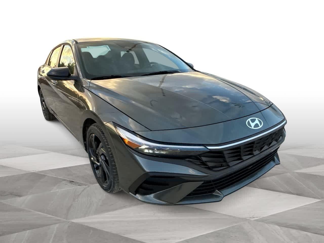 Hyundai Elantra Sel Sport Fwd 4Dr Car - Thumbnail 2