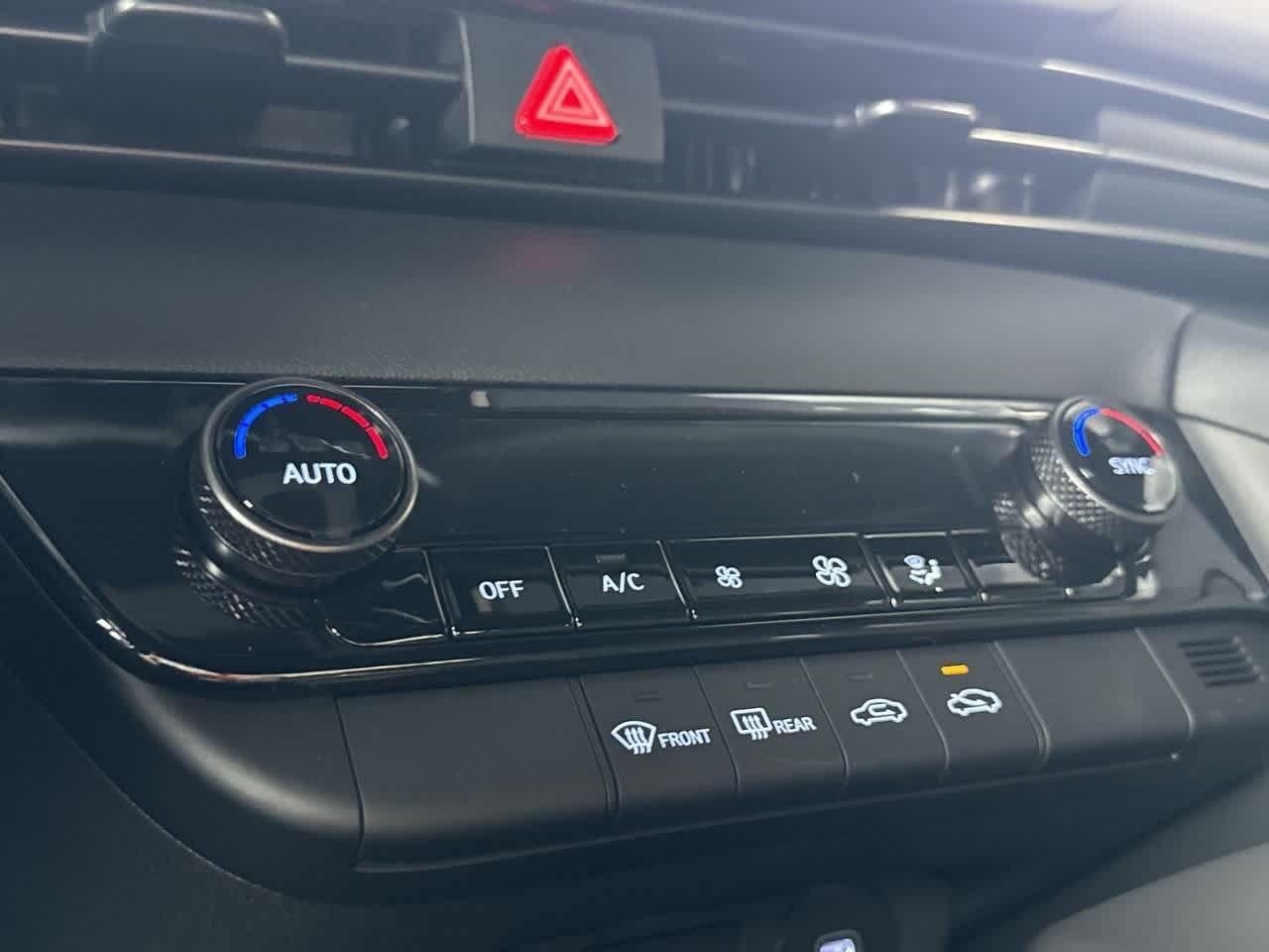 Hyundai Elantra Sel Sport Fwd 4Dr Car - Thumbnail 20