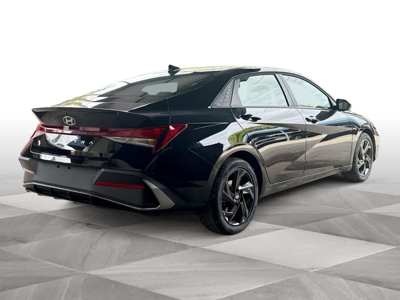 Hyundai Elantra Sel Sport Fwd 4Dr Car - Thumbnail 8