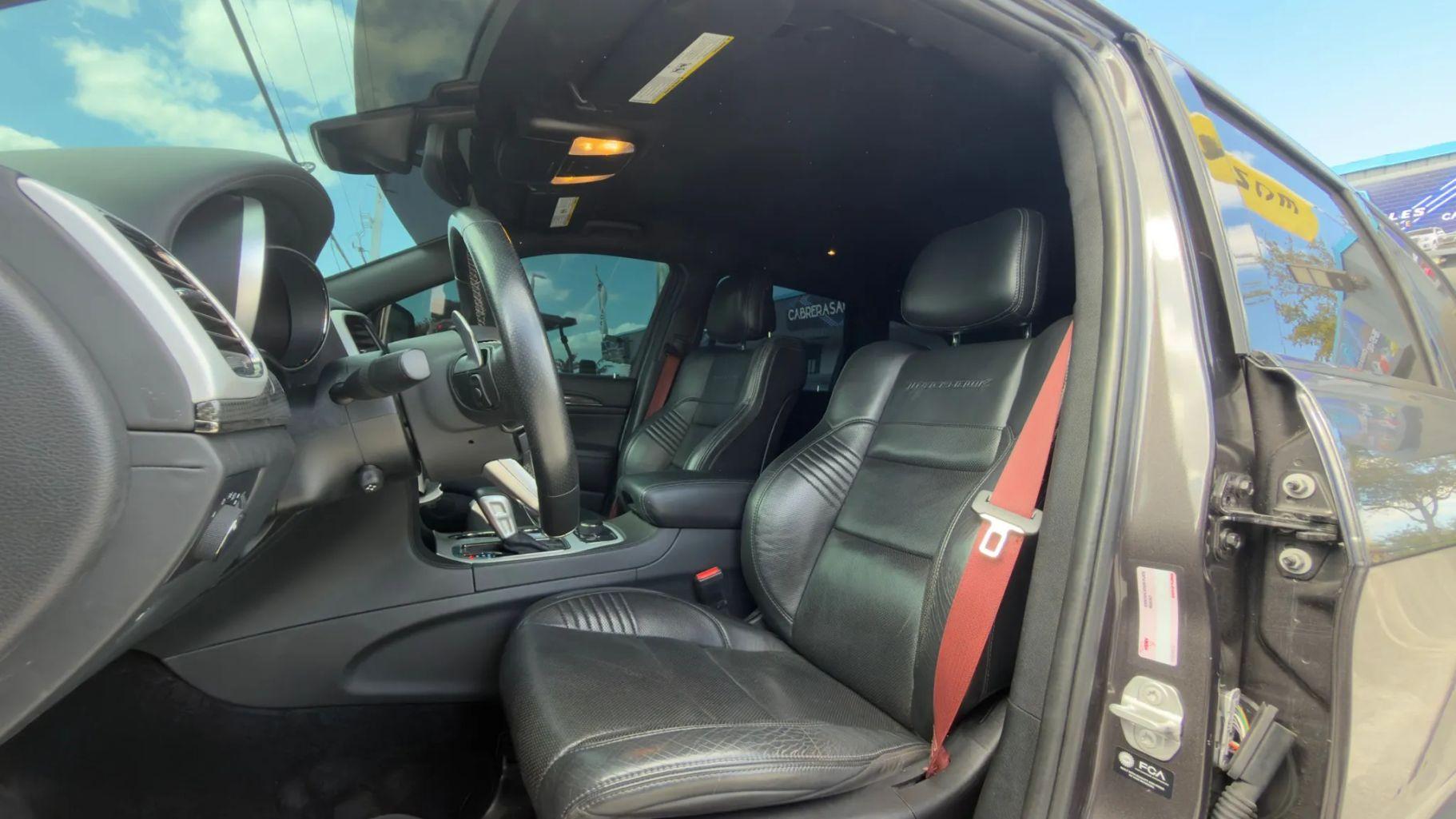 Jeep Grand Cherokee - Thumbnail 3