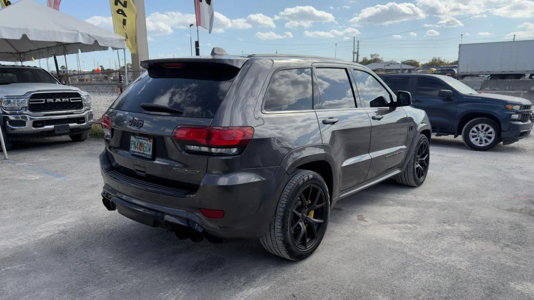 Jeep Grand Cherokee - Thumbnail 14