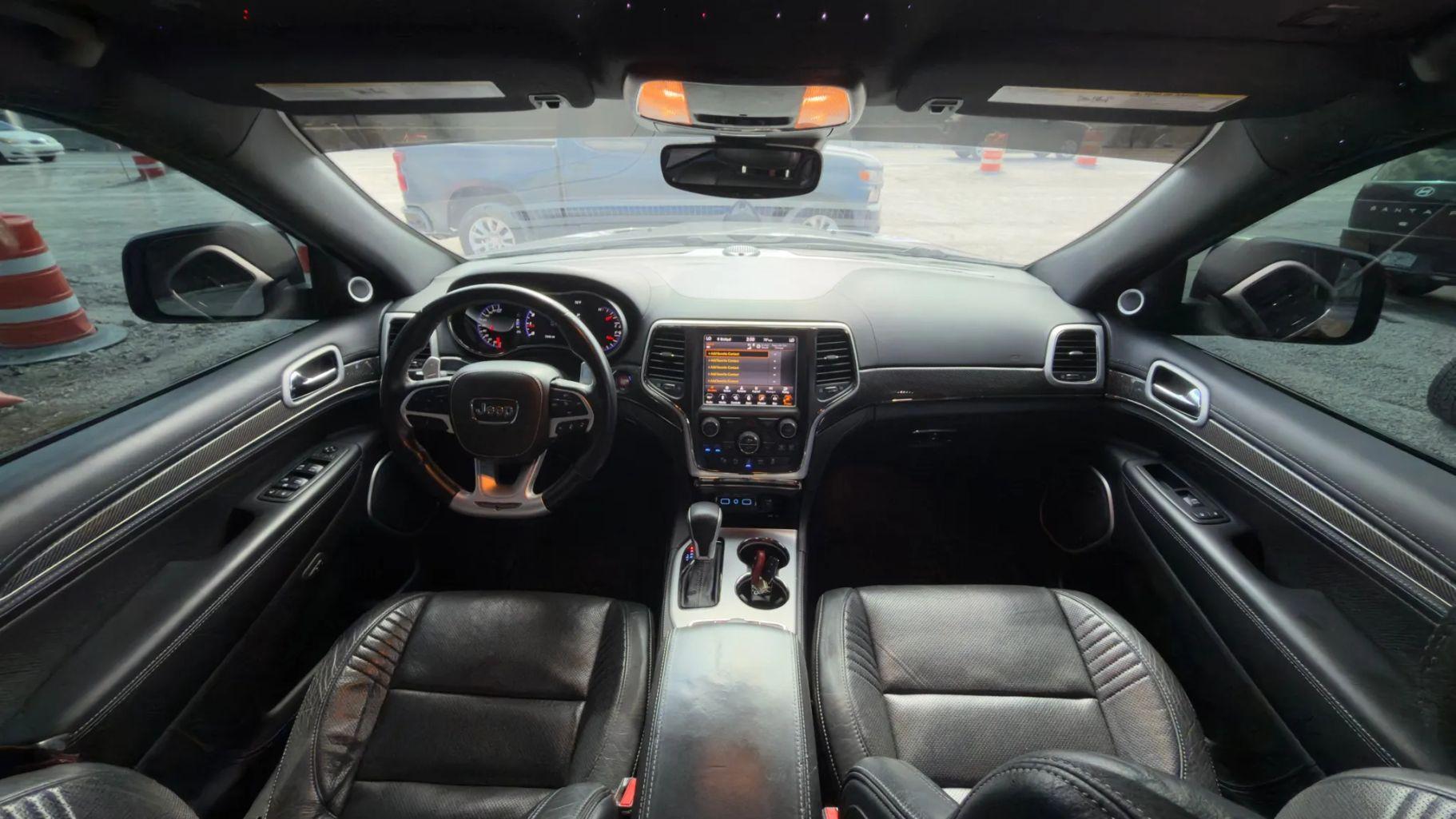 Jeep Grand Cherokee - Thumbnail 20