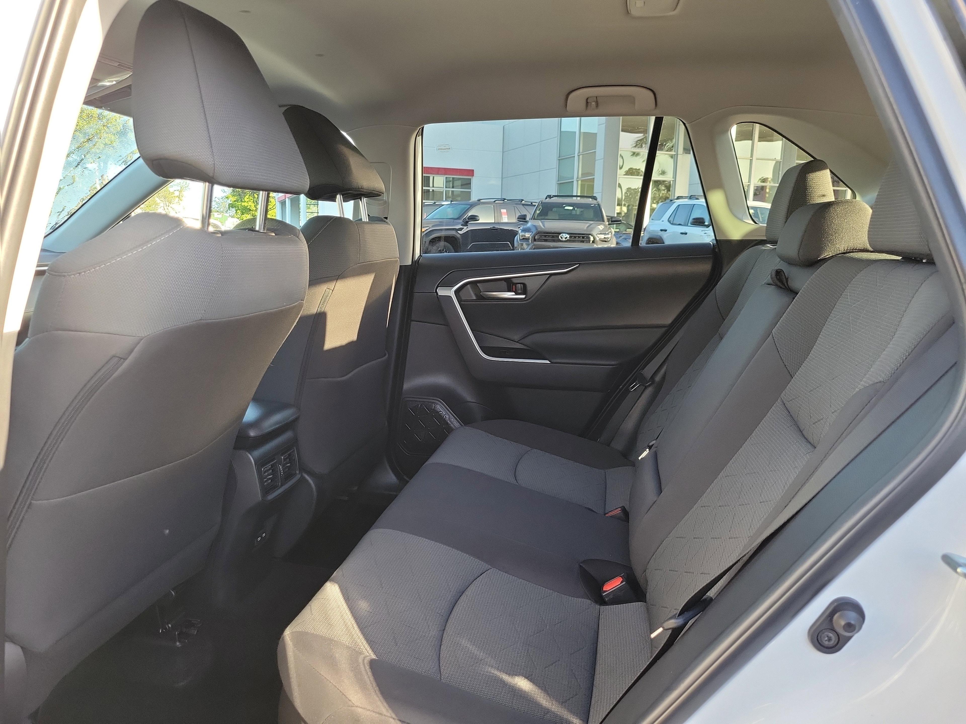 Toyota Rav4 Hybrid Xle Awd - Thumbnail 11