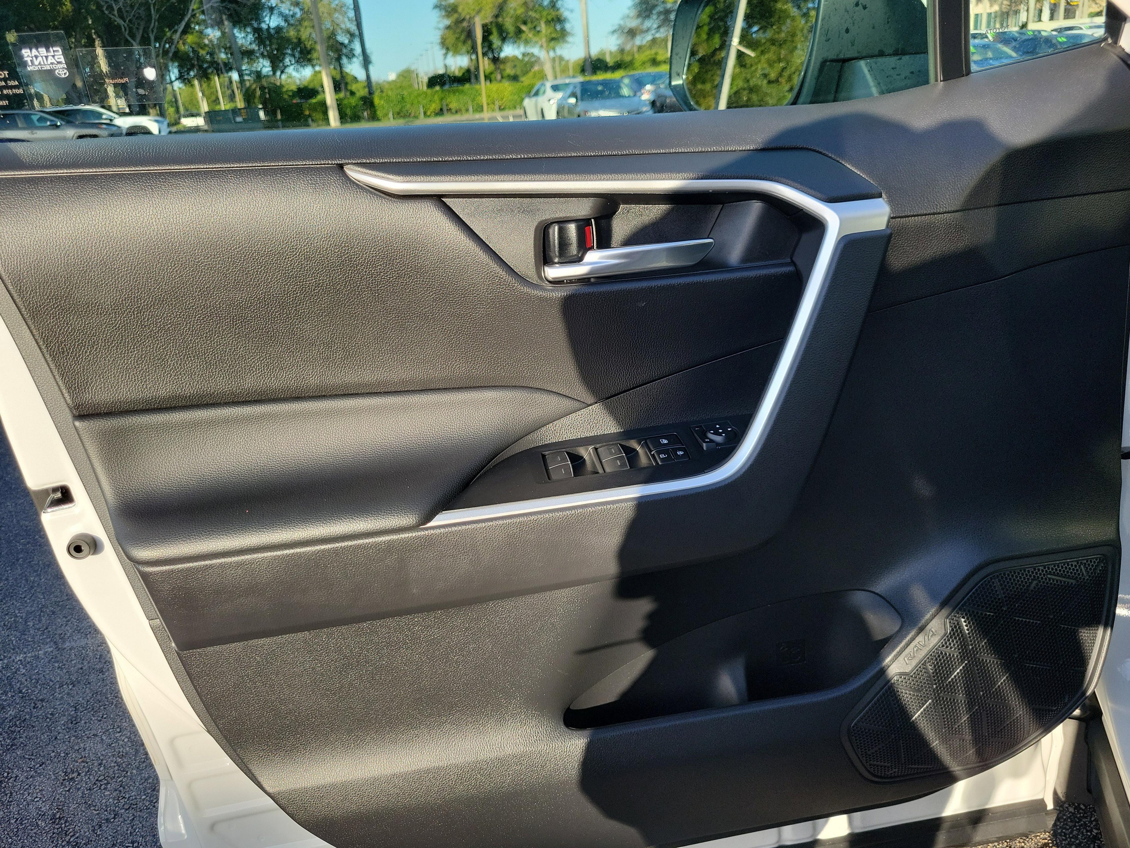 Toyota Rav4 Hybrid Xle Awd - Thumbnail 14