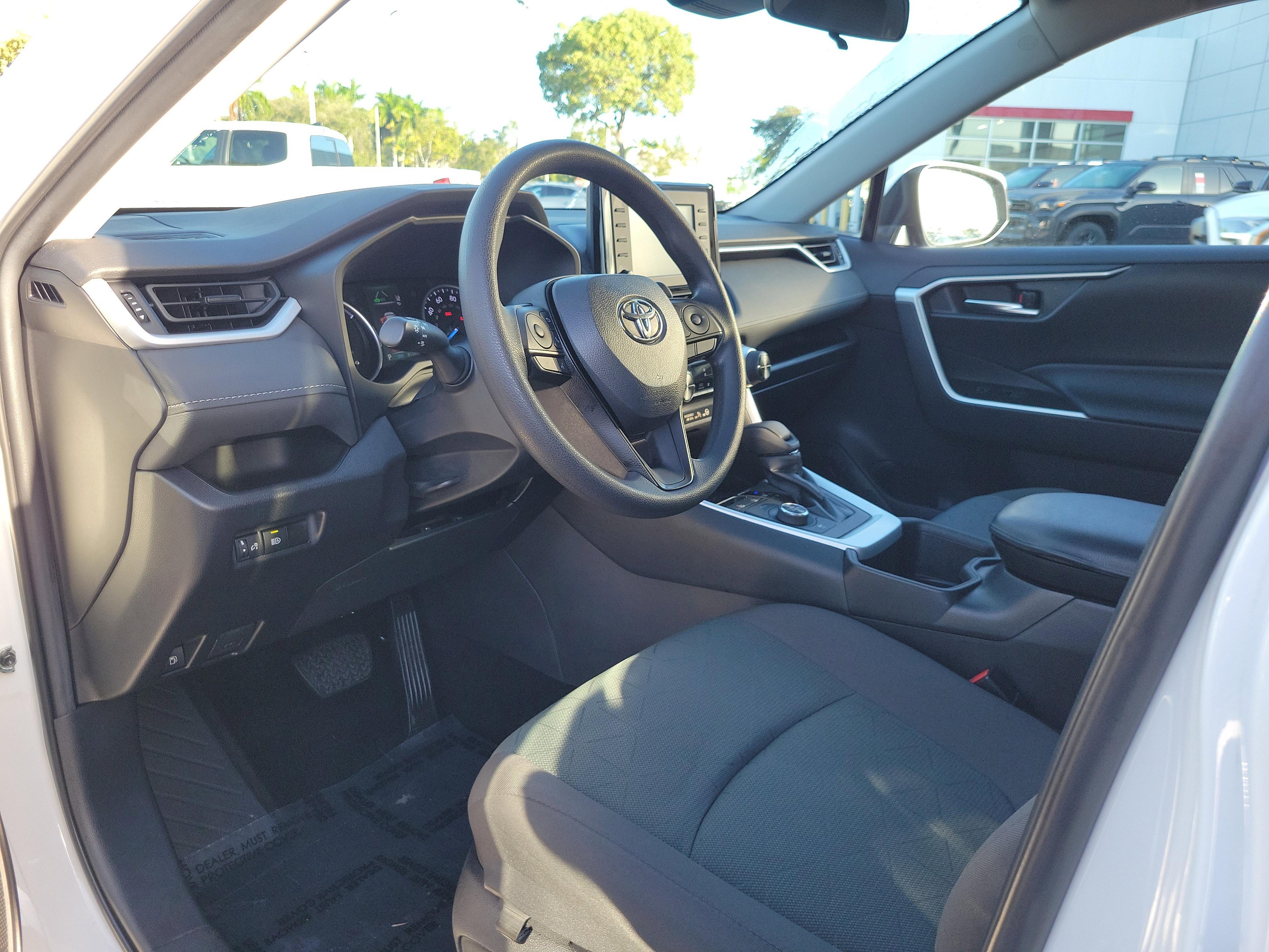 Toyota Rav4 Hybrid Xle Awd - Thumbnail 13