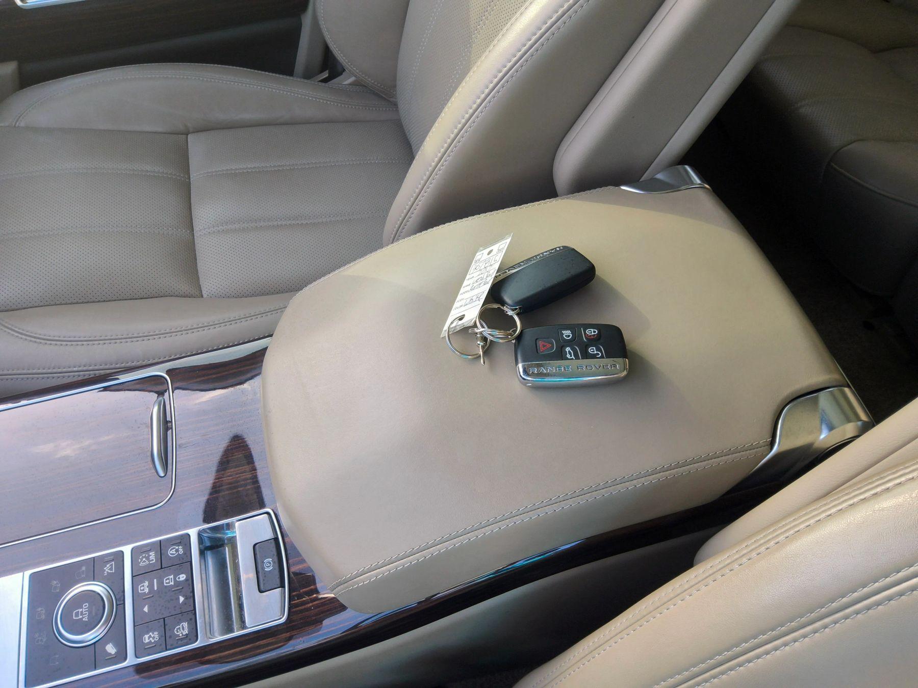 Land Rover Range Rover - Thumbnail 9