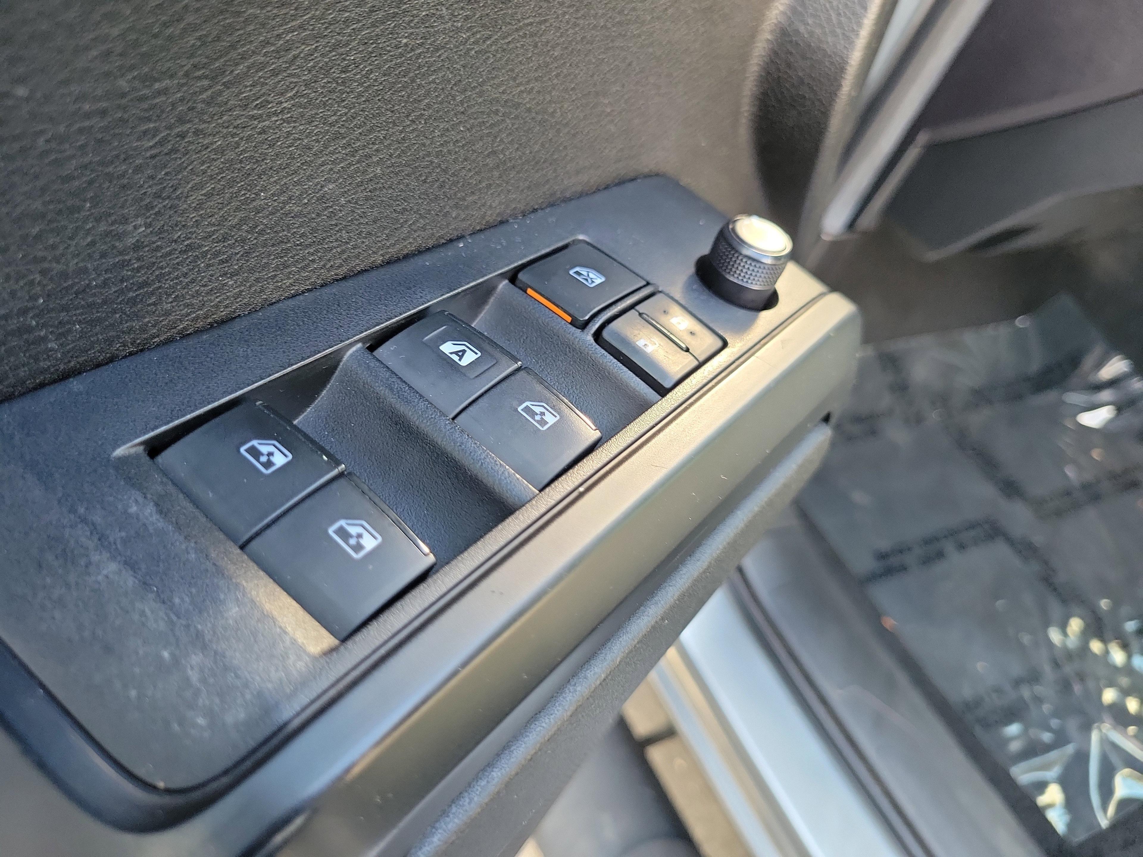 Toyota Tacoma 2Wd Sr Rwd Crew Cab - Thumbnail 13