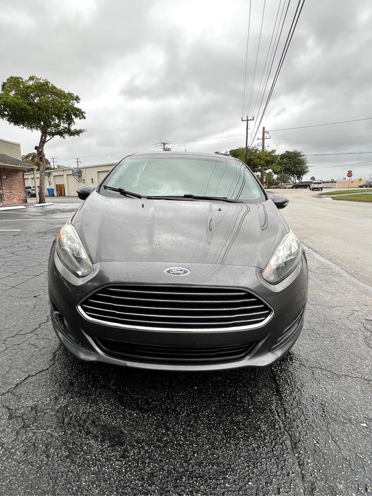 Ford Fiestase Sedan - Thumbnail 10