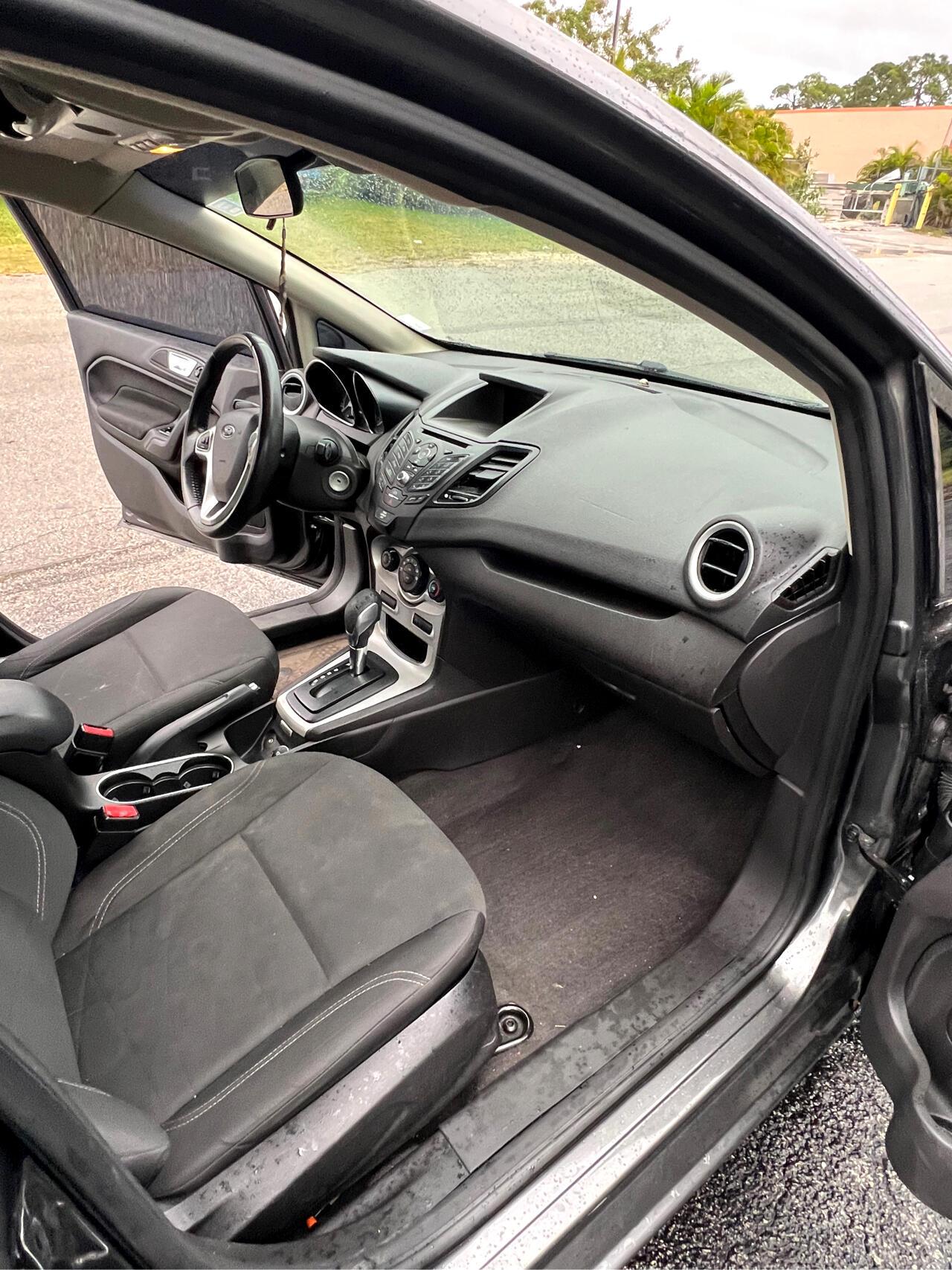 Ford Fiestase Sedan - Thumbnail 14