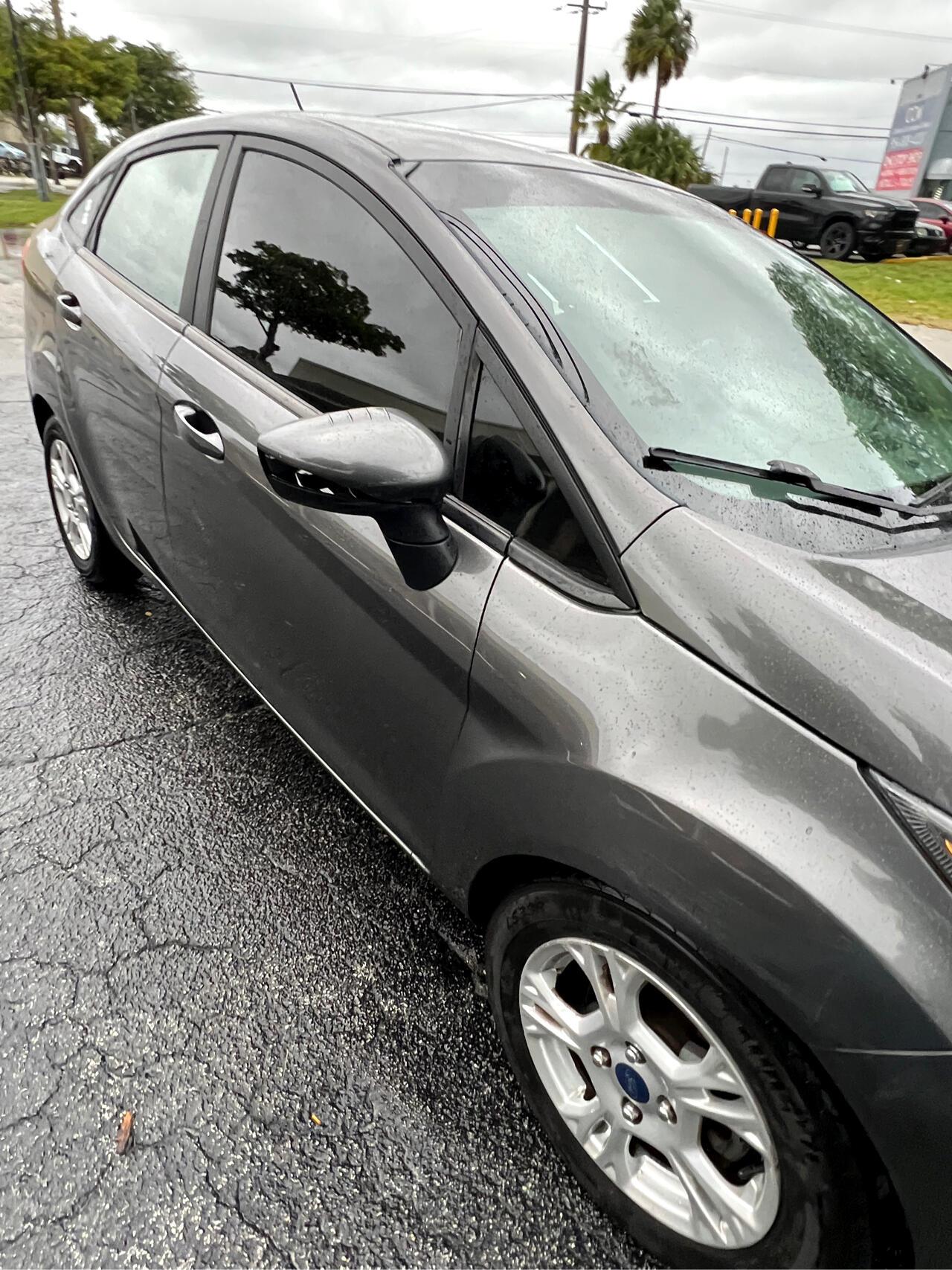 Ford Fiestase Sedan - Thumbnail 7