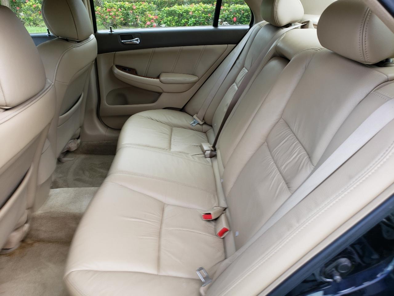 Honda Accord - Thumbnail 3