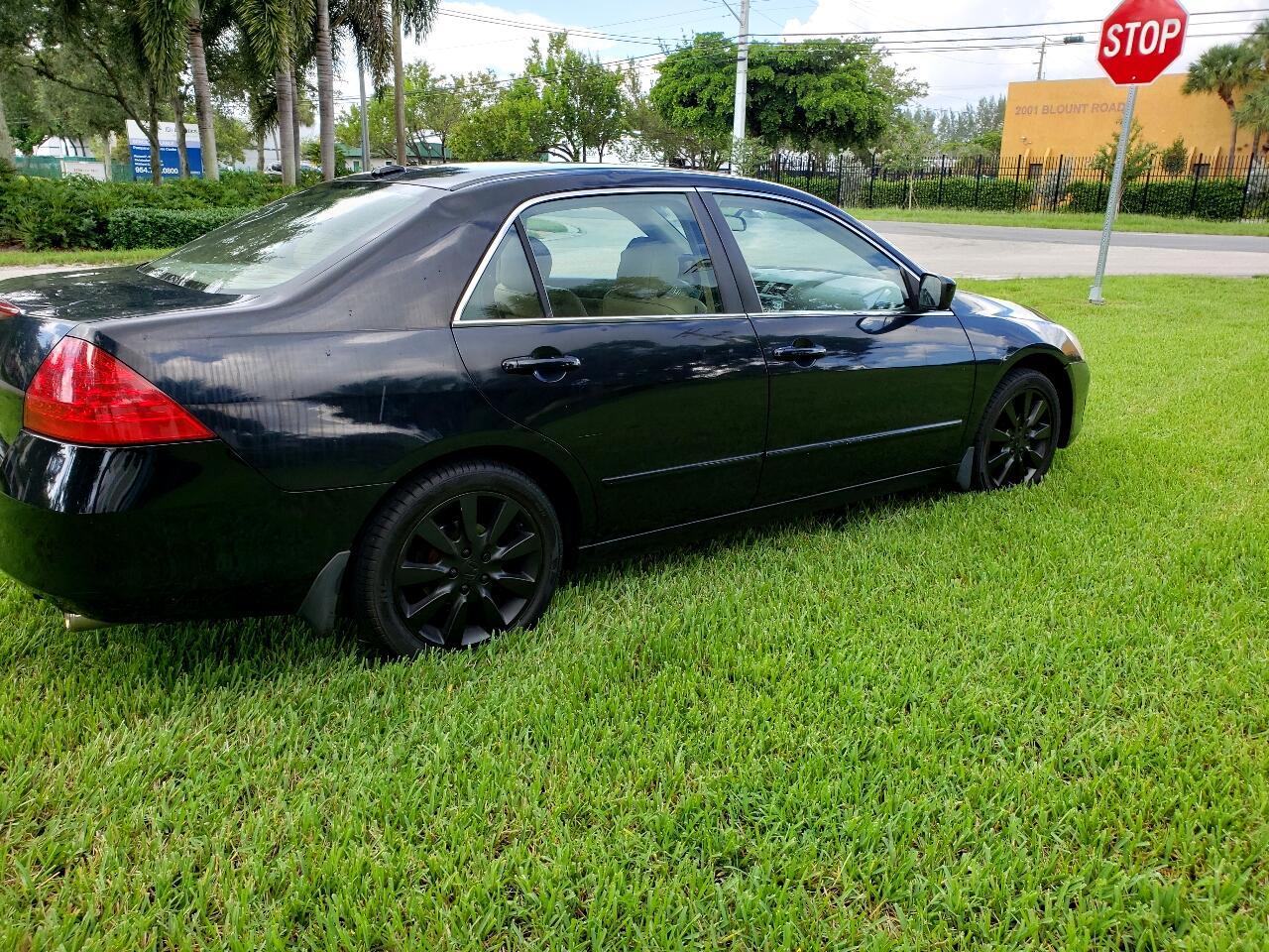 Honda Accord - Thumbnail 15