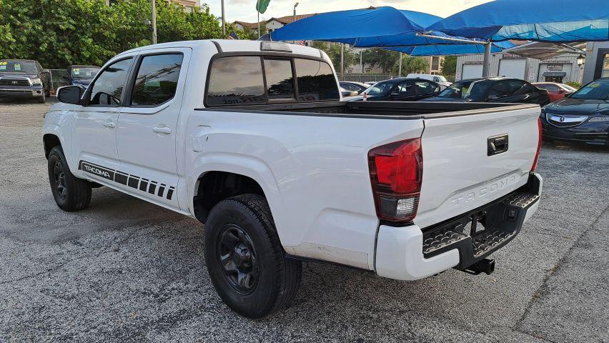 Toyota Tacoma Double Cab - Thumbnail 11