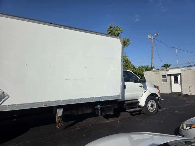 Ford Commercial F-750 Super Duty - Thumbnail 13