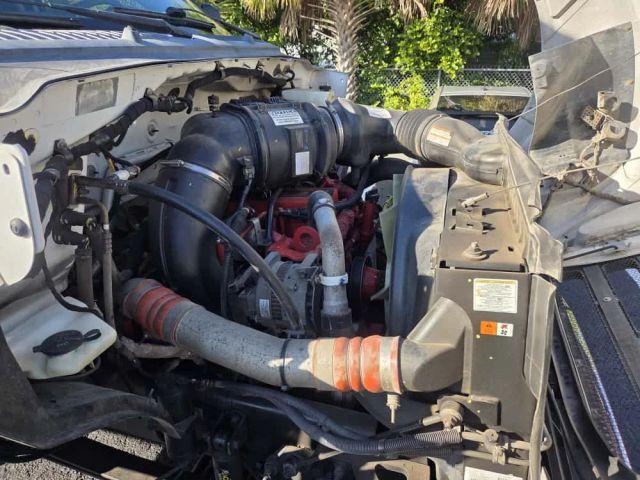 Ford Commercial F-750 Super Duty - Thumbnail 3