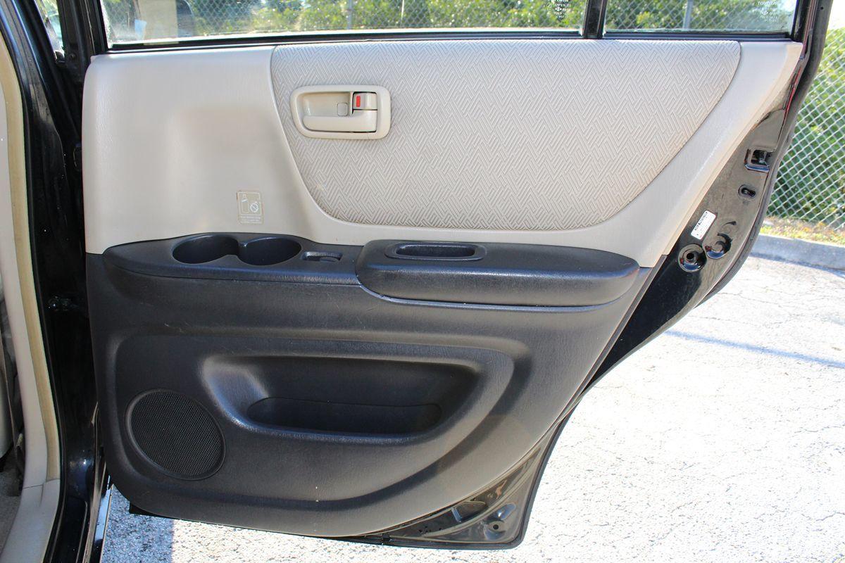 Toyota Highlander Only $3900 Cash** "No Financing" - Thumbnail 14