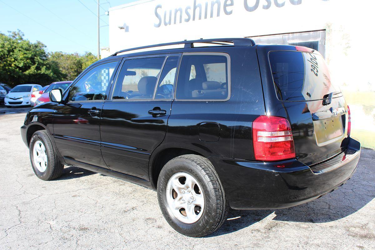 Toyota Highlander Only $3900 Cash** "No Financing" - Thumbnail 6