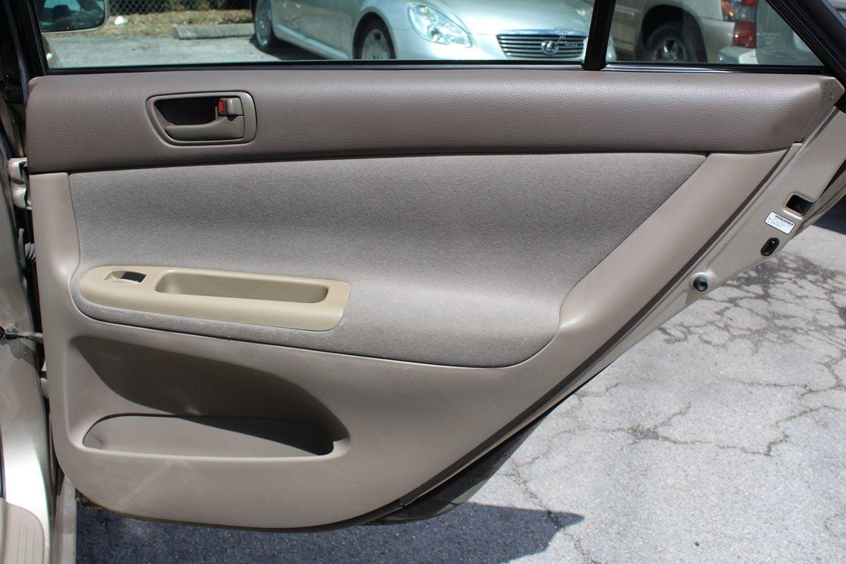 Toyota Camry Le Only $ Down** $85/Wk - Thumbnail 15