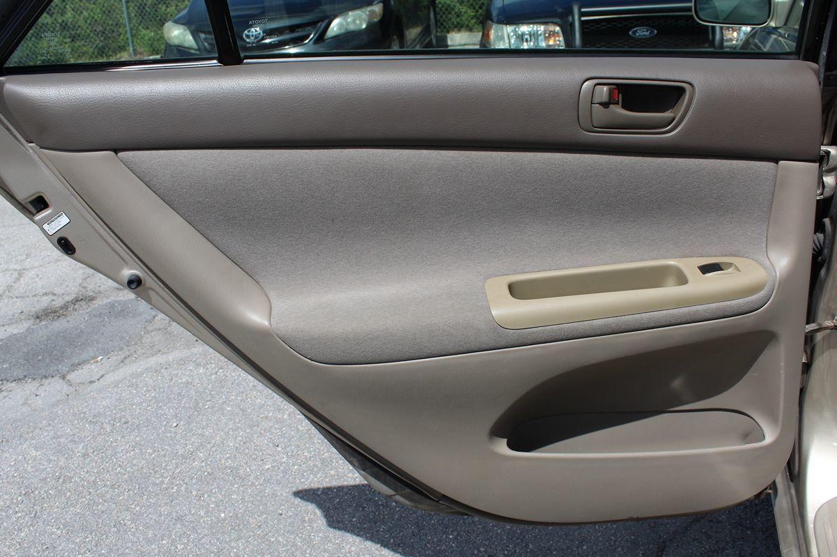 Toyota Camry Le Only $ Down** $85/Wk - Thumbnail 13