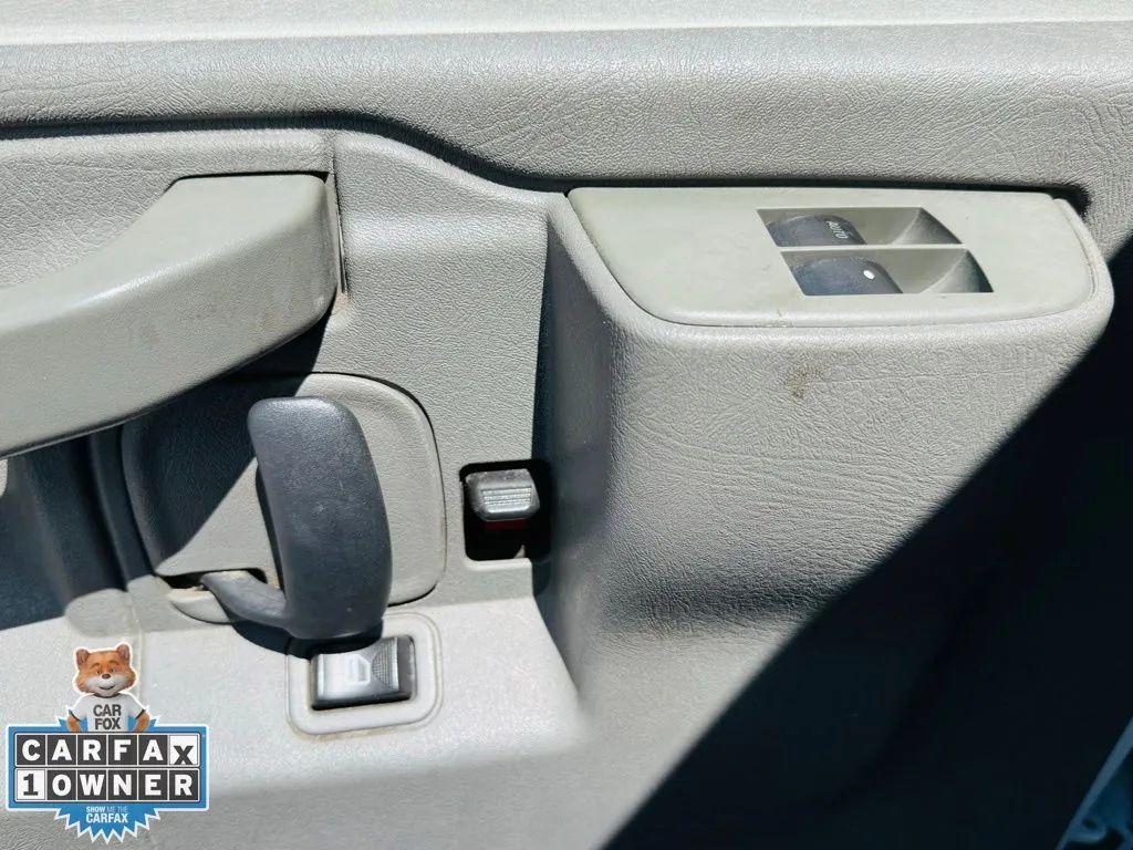 Chevrolet Express 2500 Cargo - Thumbnail 10