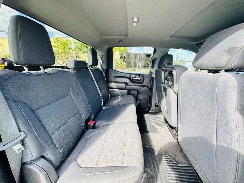 Chevrolet Silverado 1500 Crew Cab - Thumbnail 15