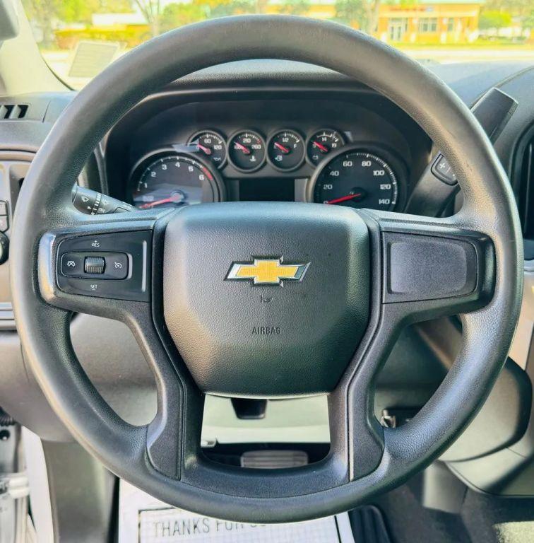 Chevrolet Silverado 1500 Crew Cab - Thumbnail 12