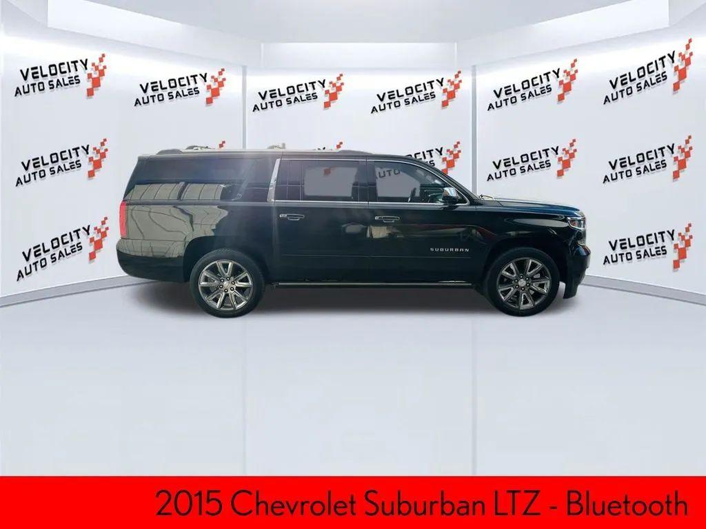Chevrolet Suburban - Thumbnail 4