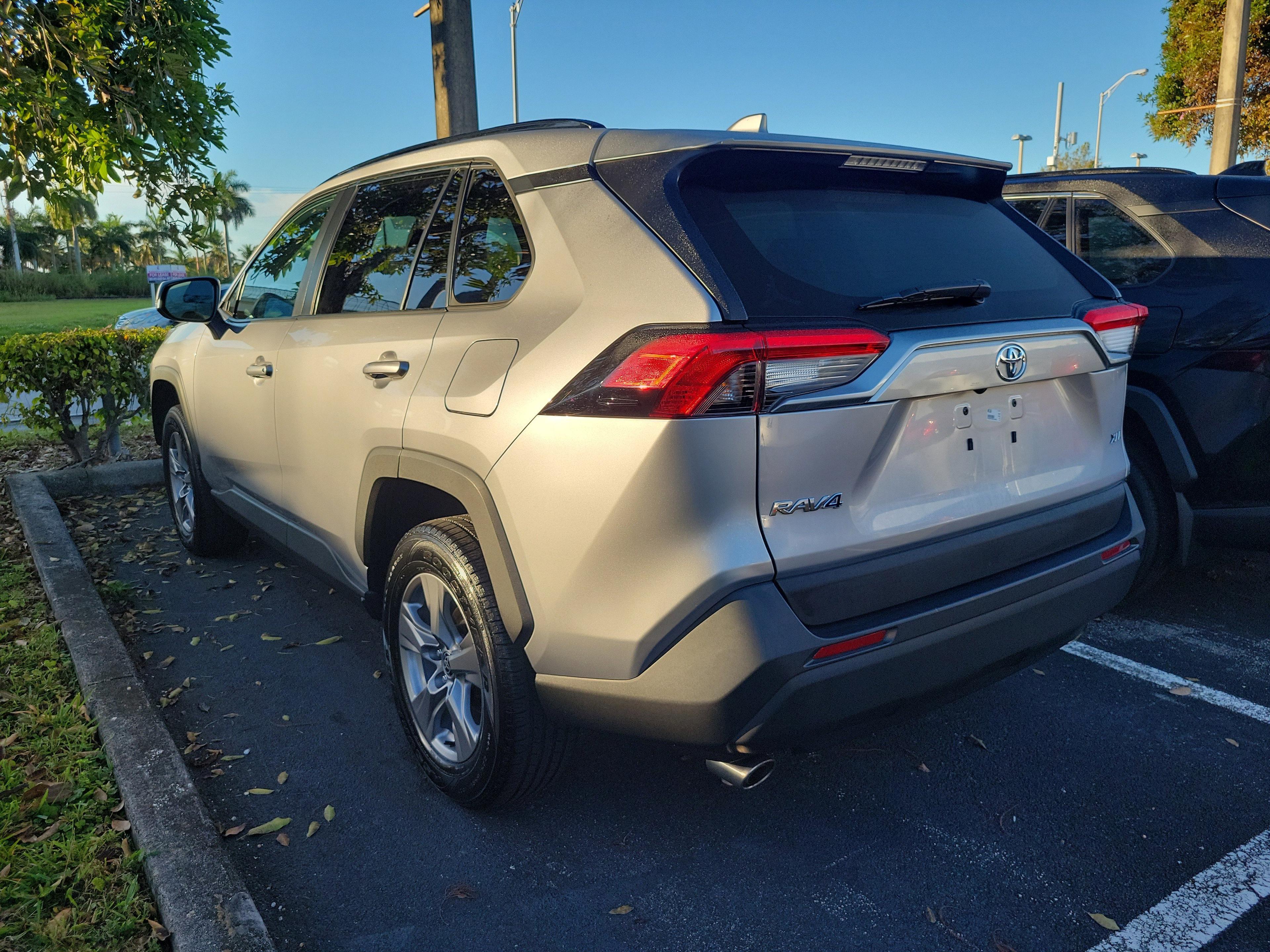 Toyota Rav4 Xle Fwd - Thumbnail 6