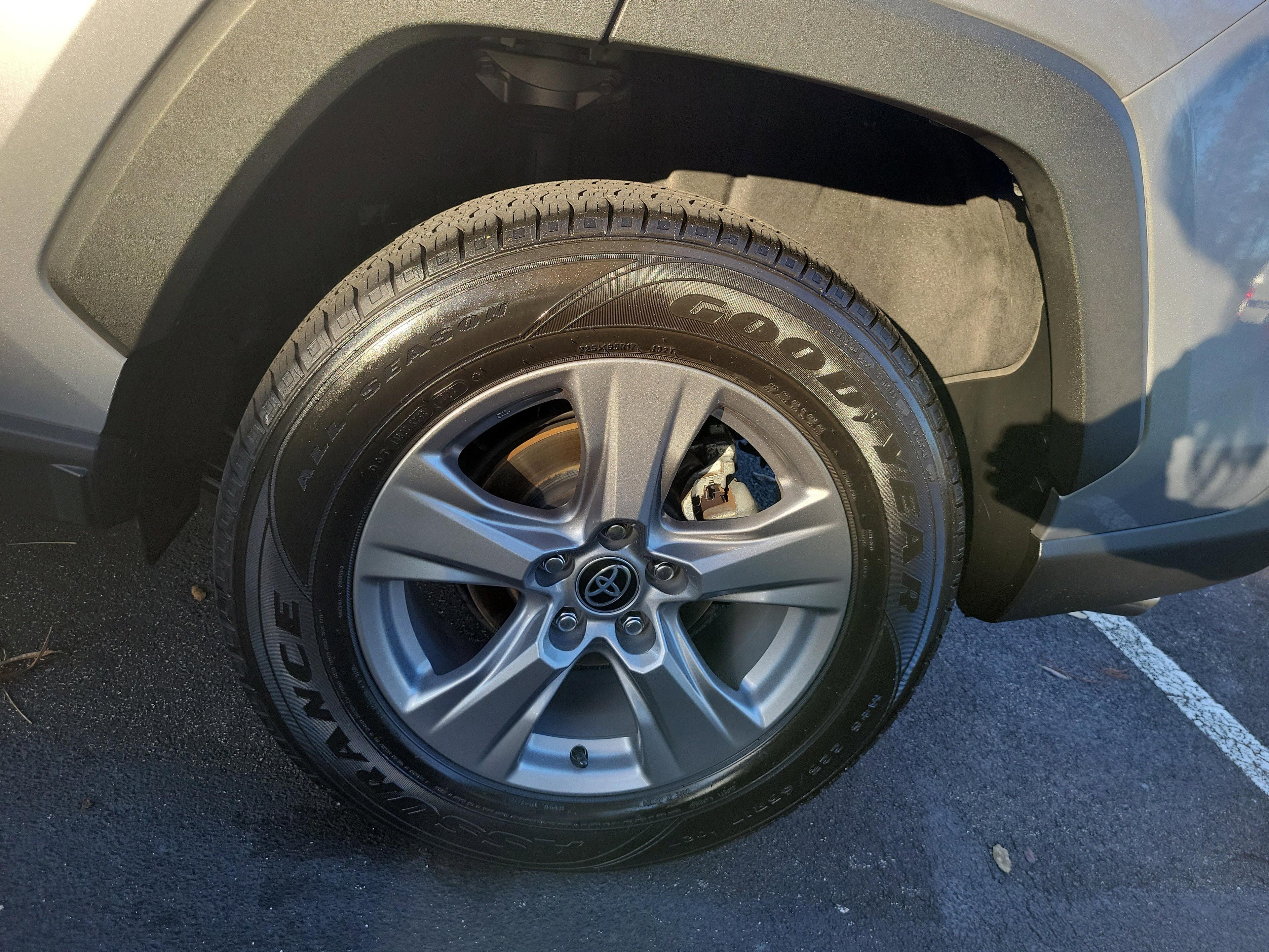 Toyota Rav4 Xle Fwd - Thumbnail 8