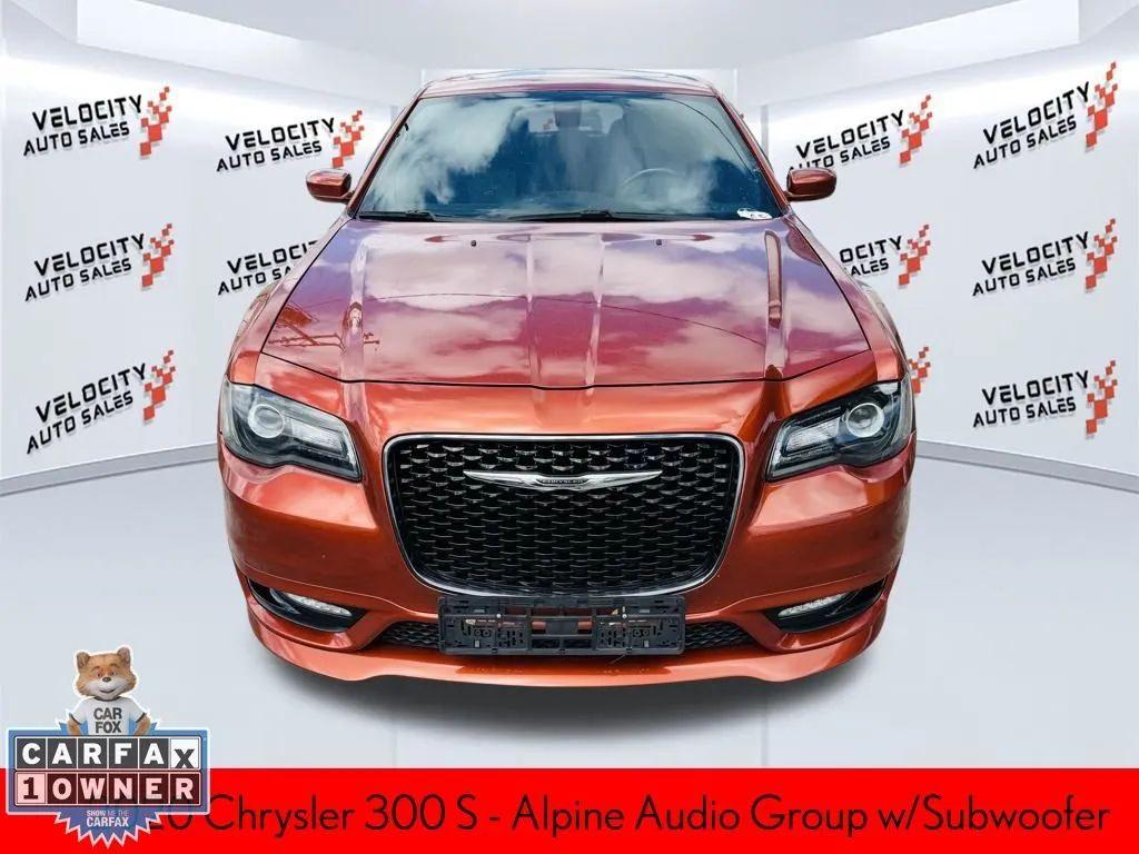 Chrysler 300 - Thumbnail 10