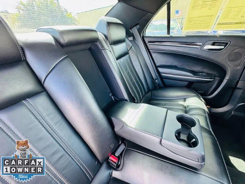 Chrysler 300 - Thumbnail 18