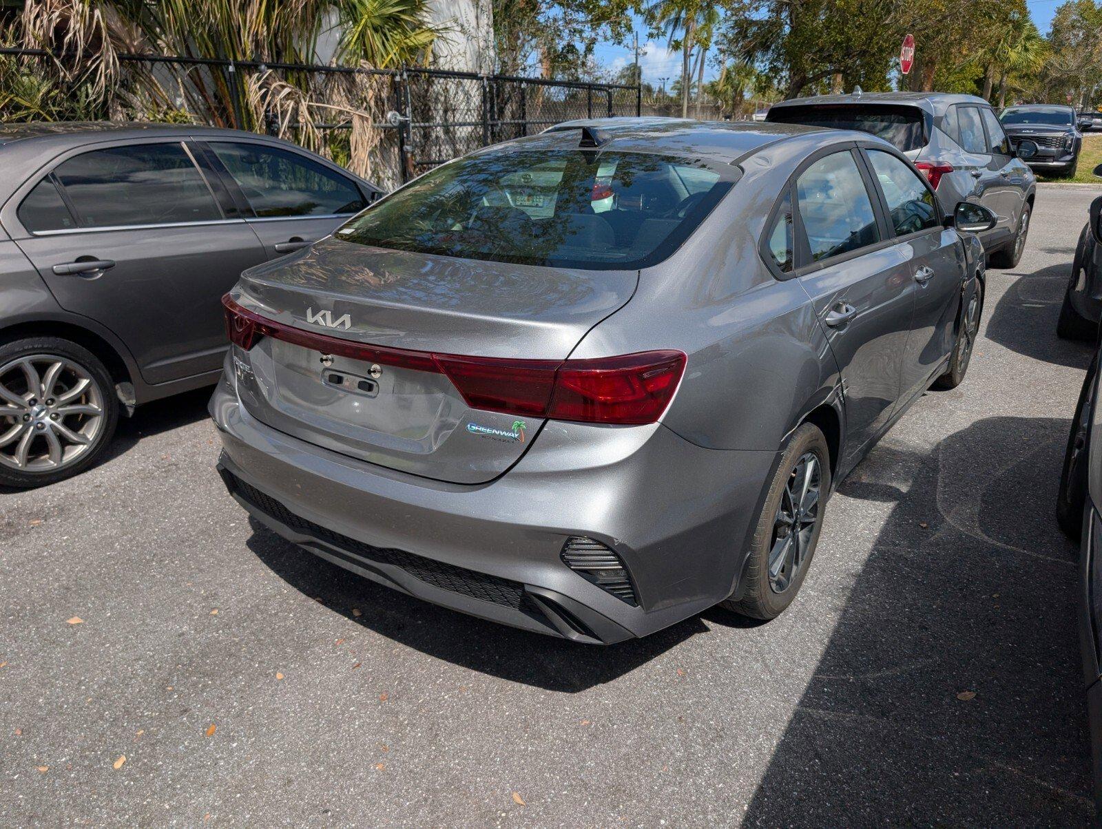 Kia Forte Lxs - Thumbnail 13